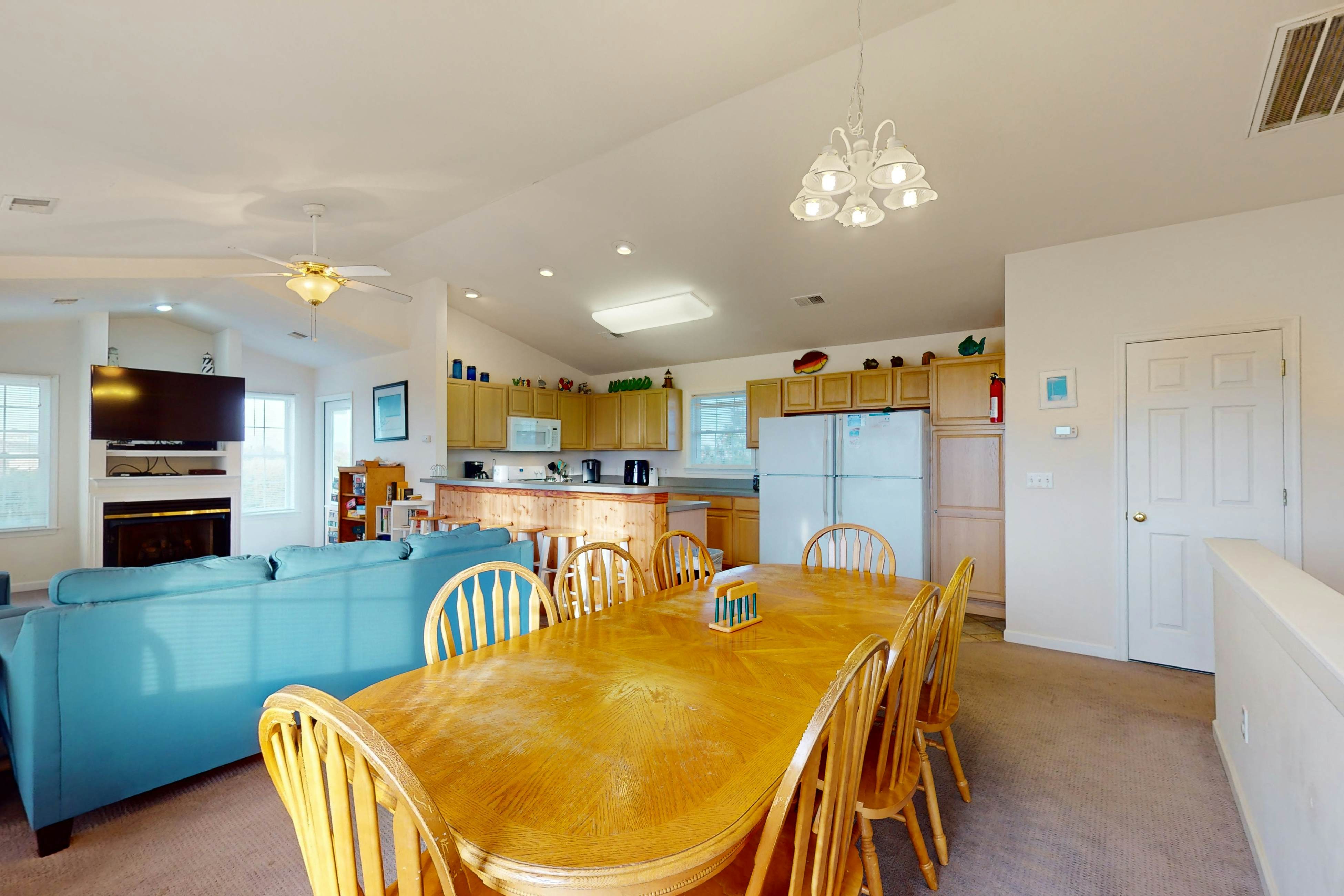 WV06 Breakwater Beach