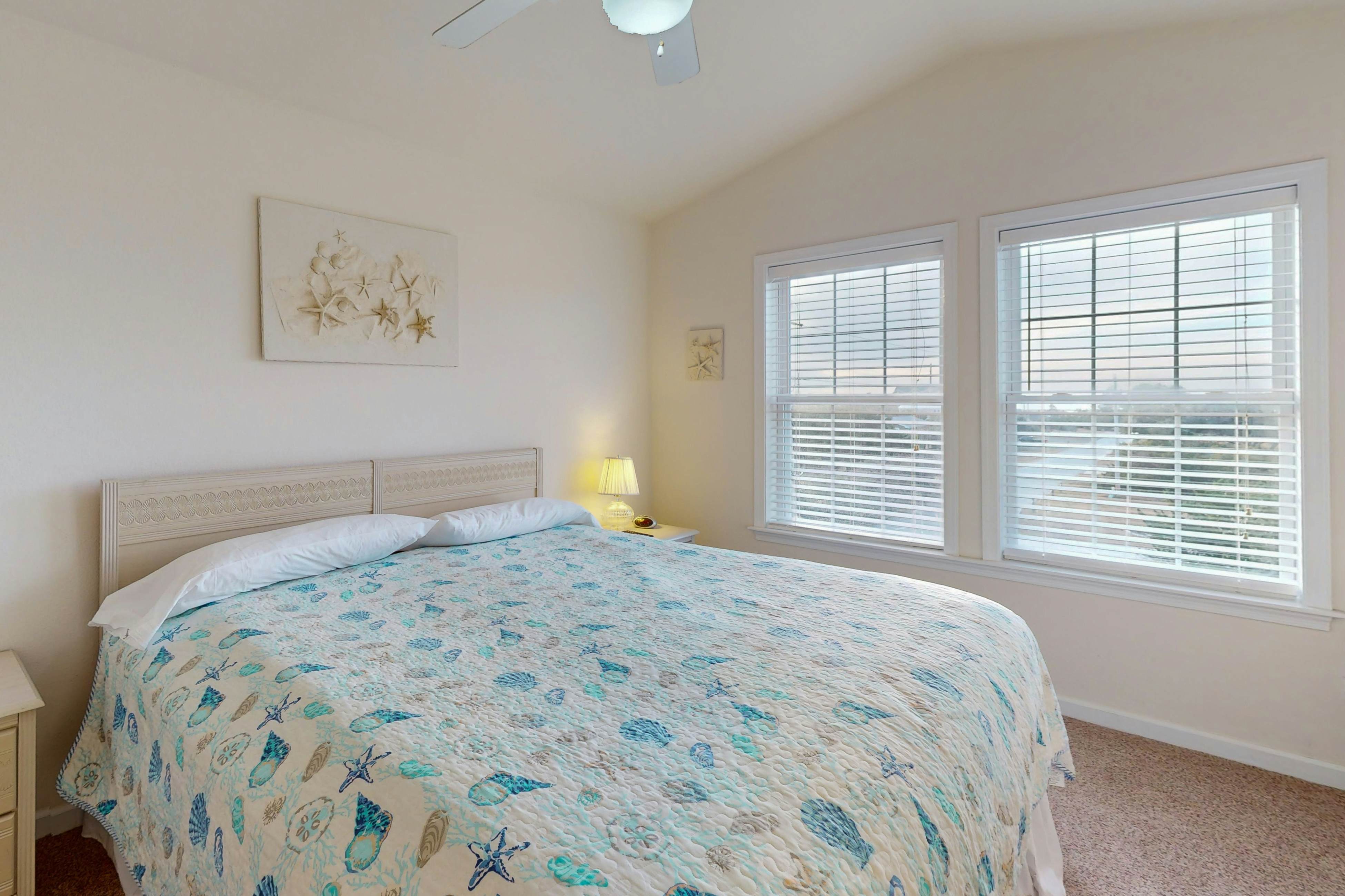 WV06 Breakwater Beach