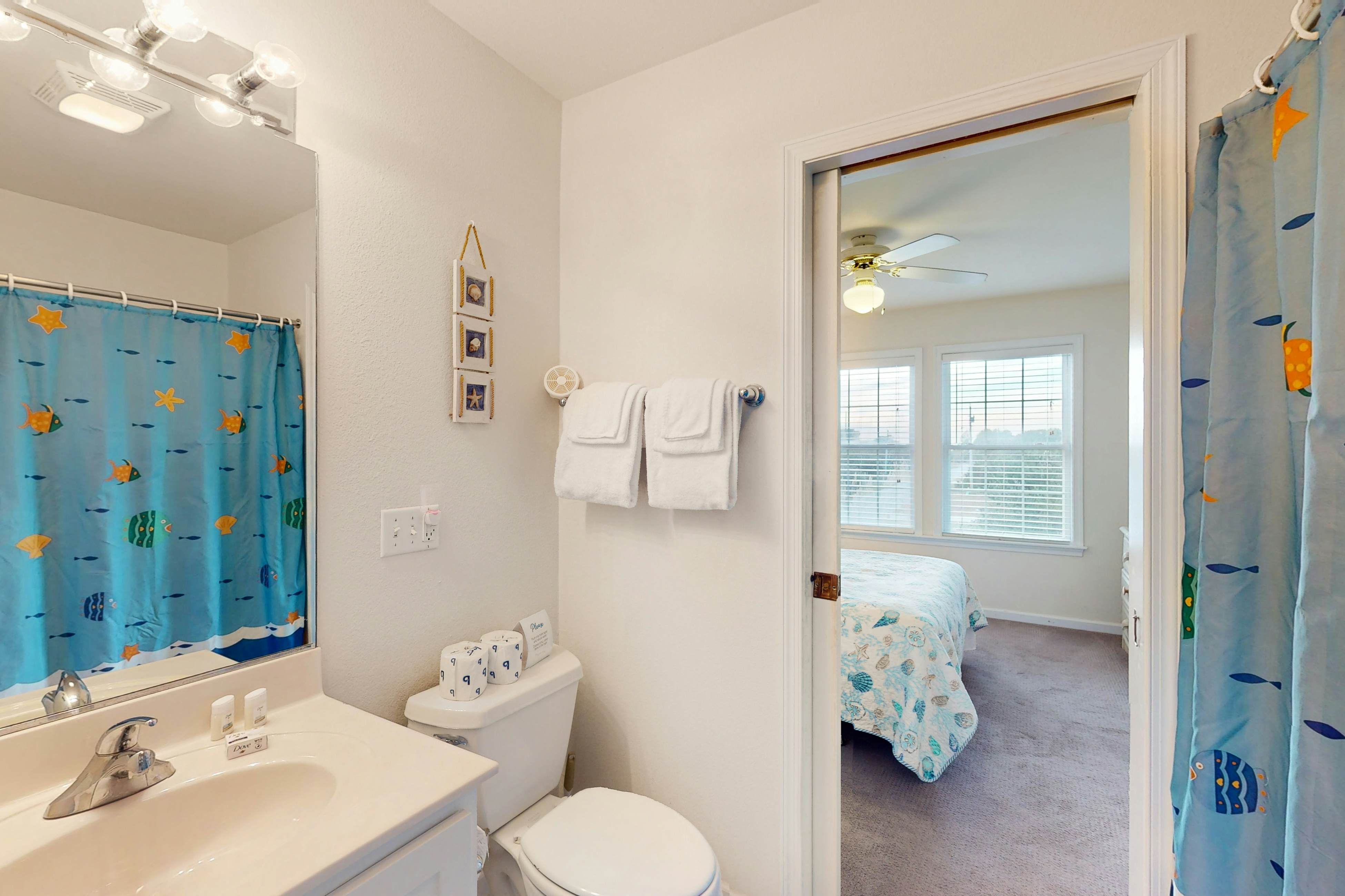 WV06 Breakwater Beach