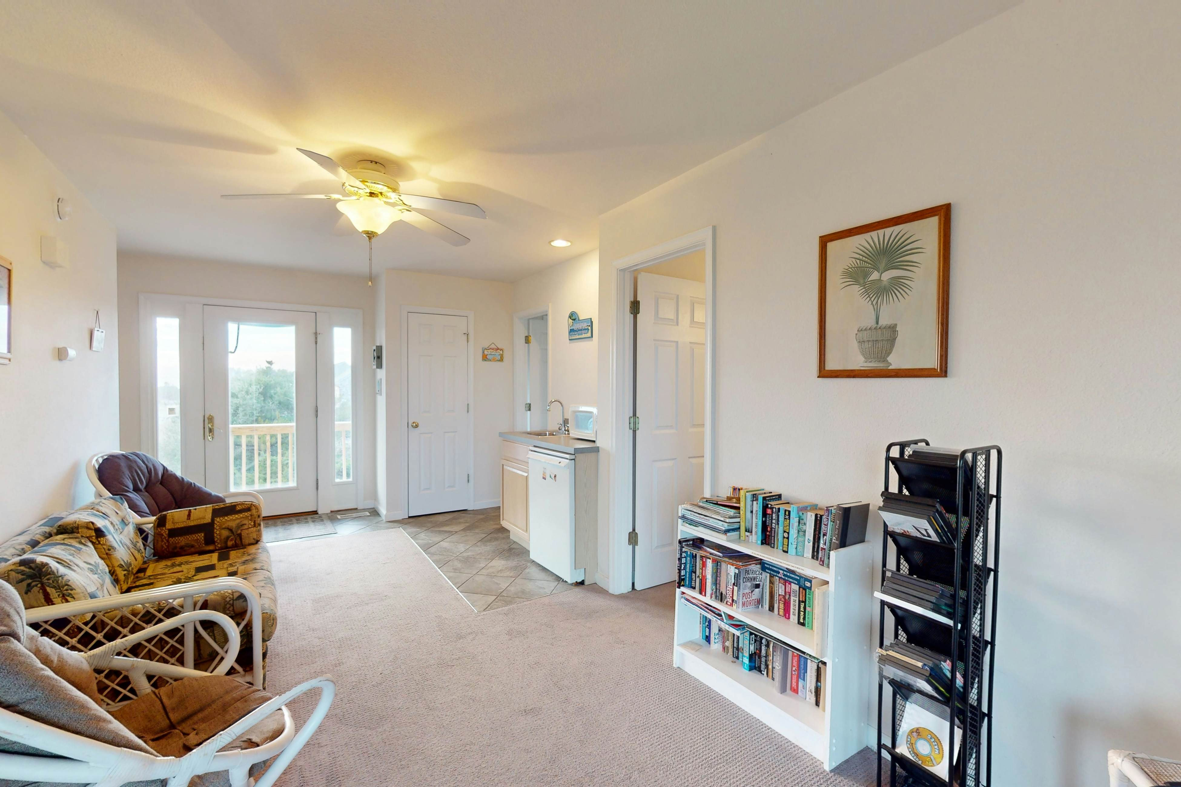 WV06 Breakwater Beach