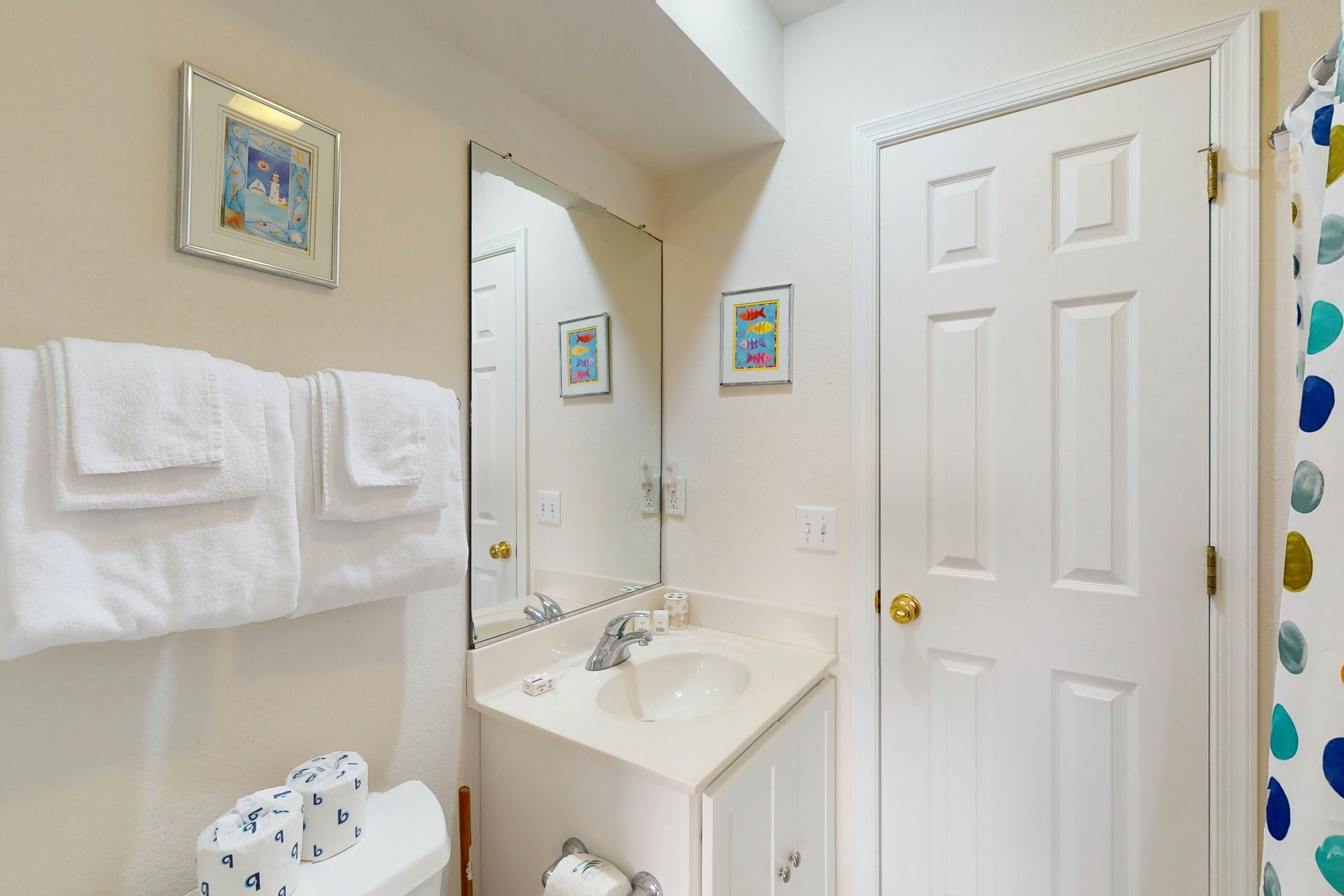 WV06 Breakwater Beach