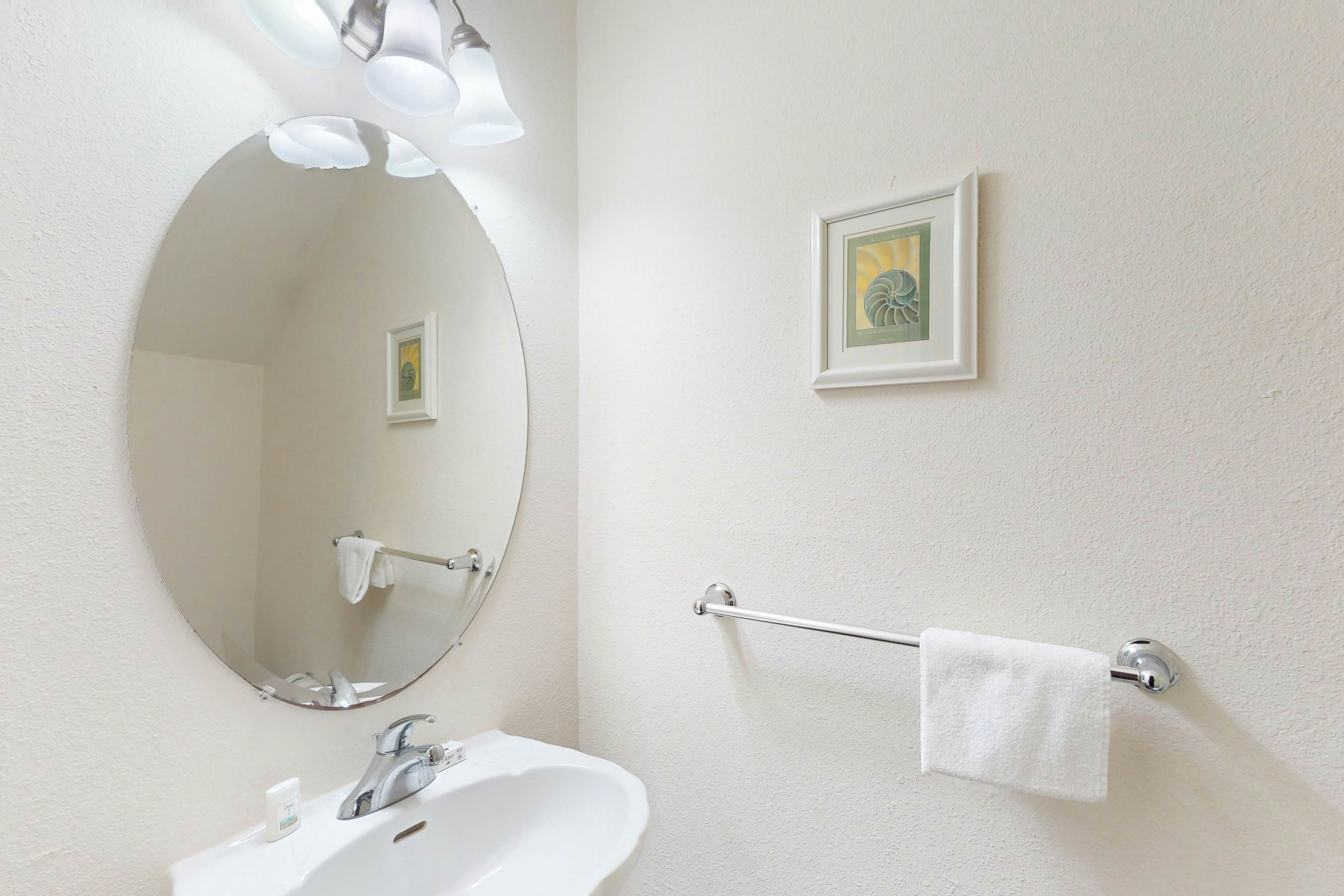 WV06 Breakwater Beach