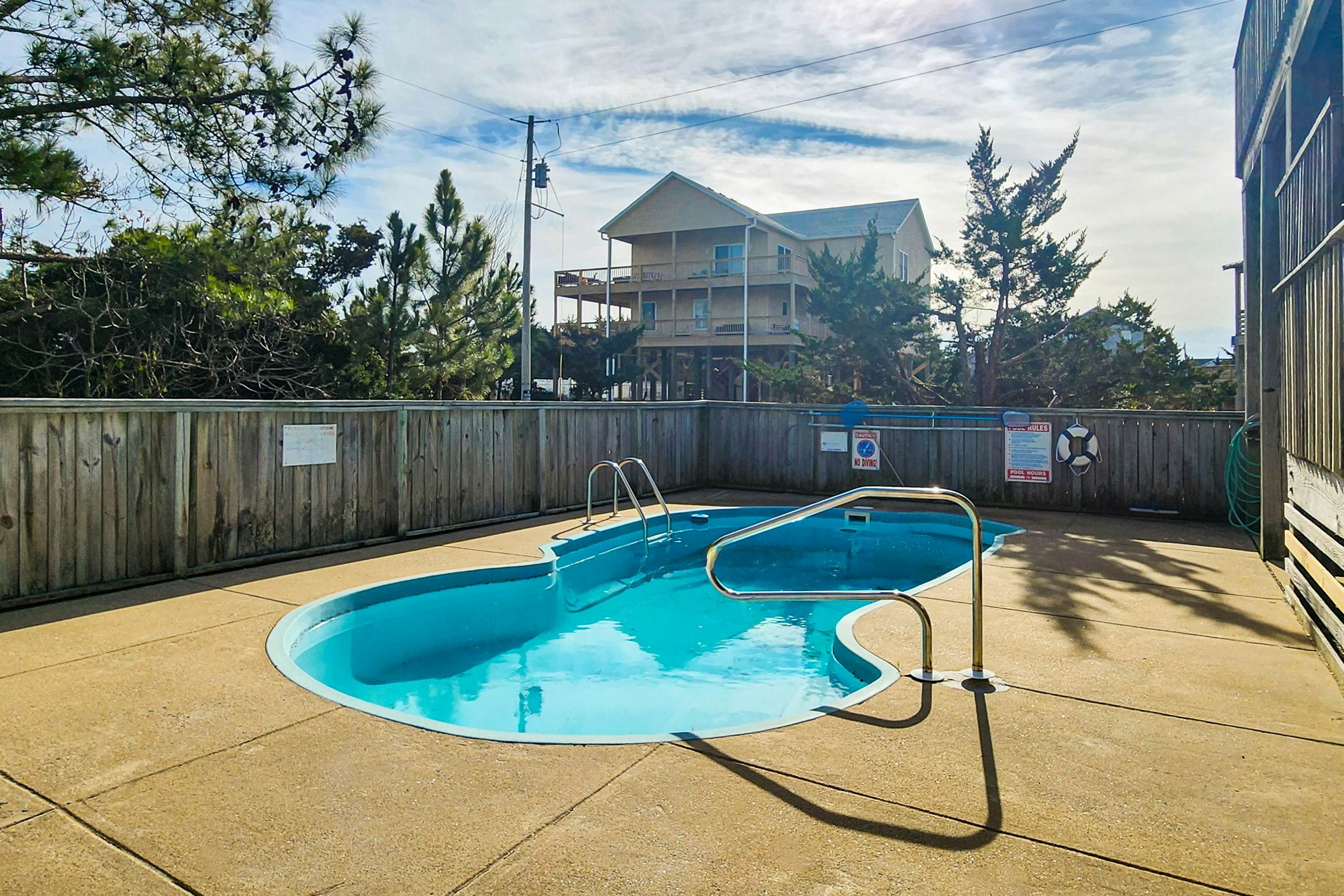 WV06 Breakwater Beach