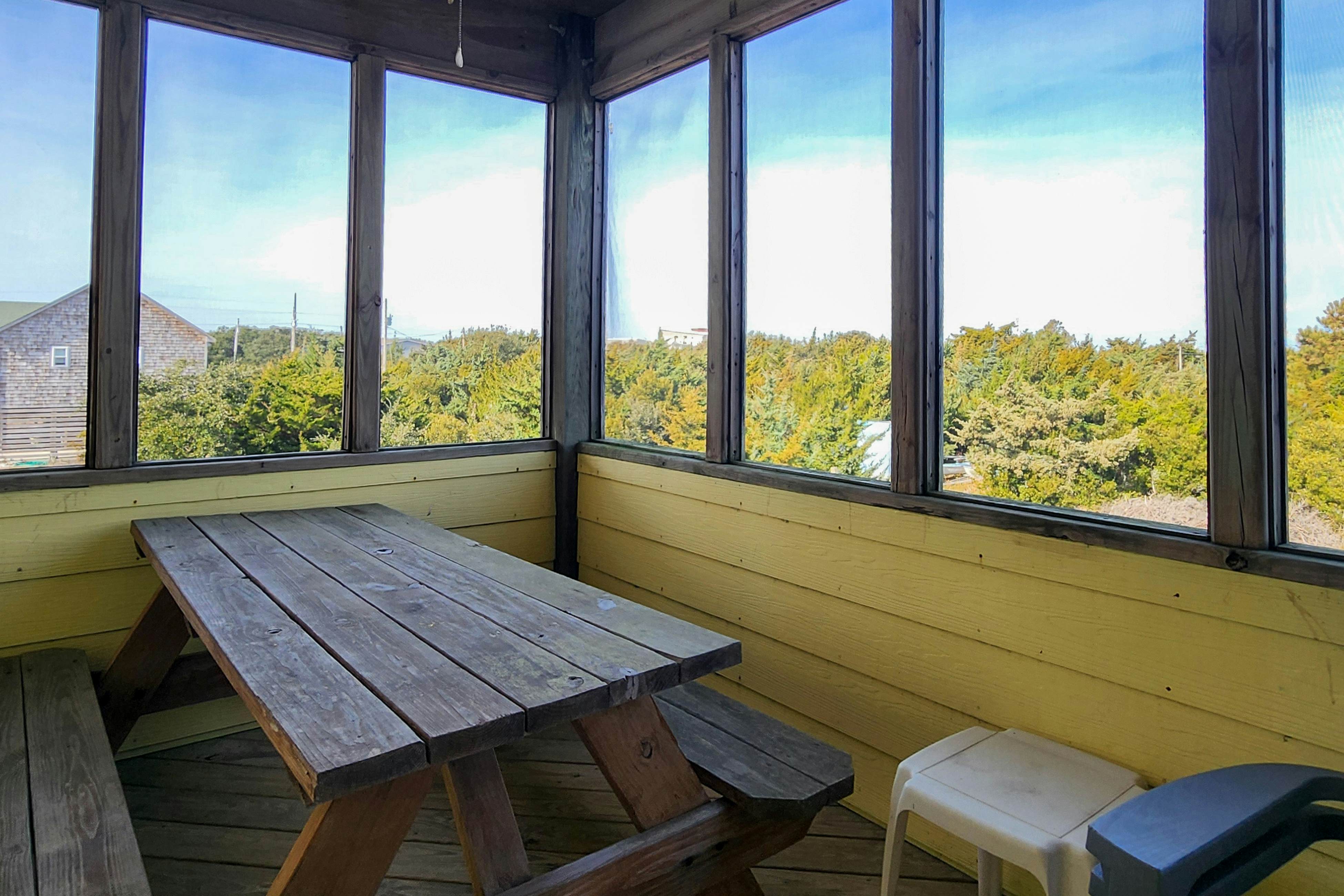 WV06 Breakwater Beach