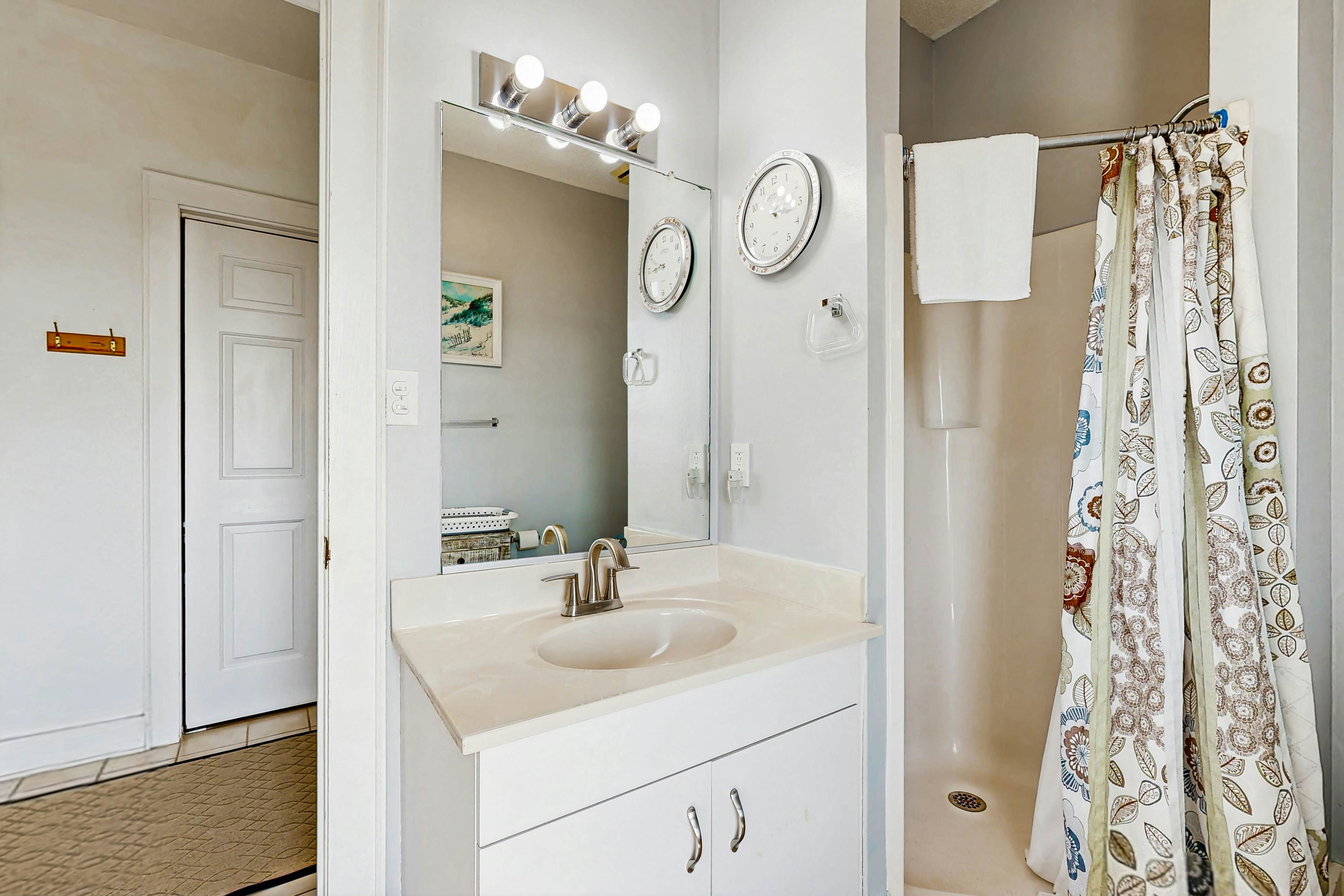 AVIC338 Waves Crest 338 IC