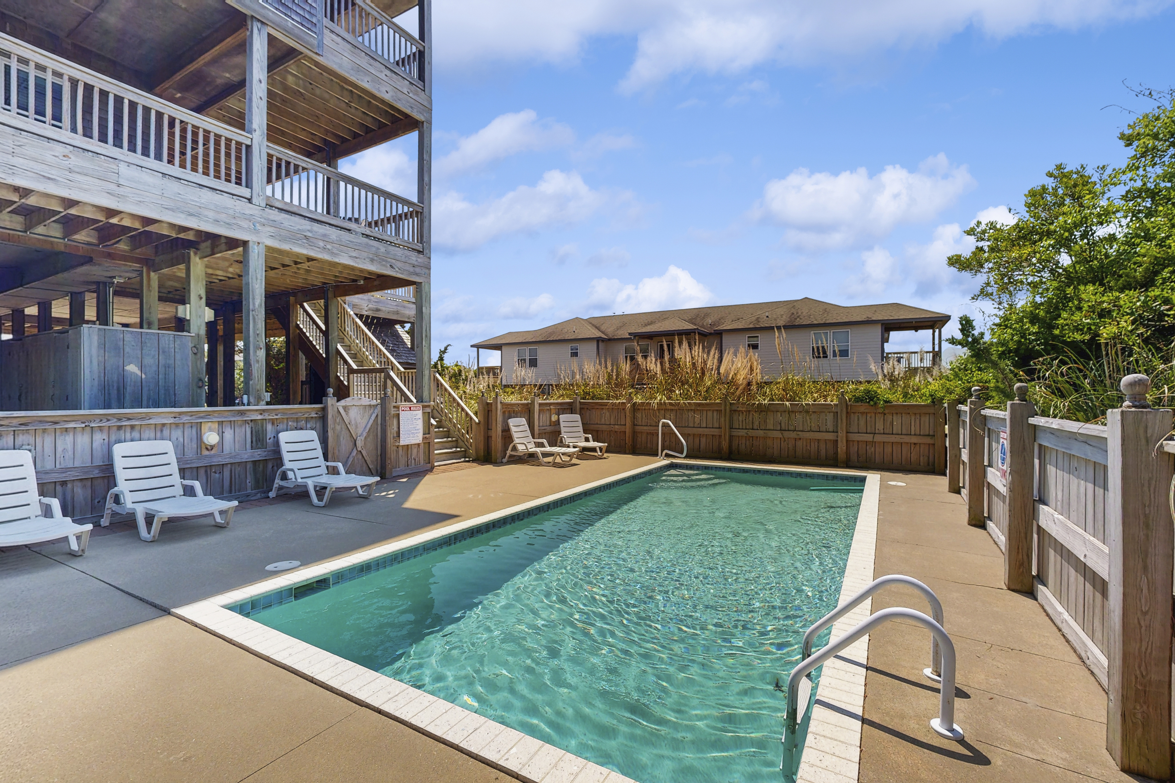 Beautiful Home with pool, hot tub, AC, W/D, & fireplace