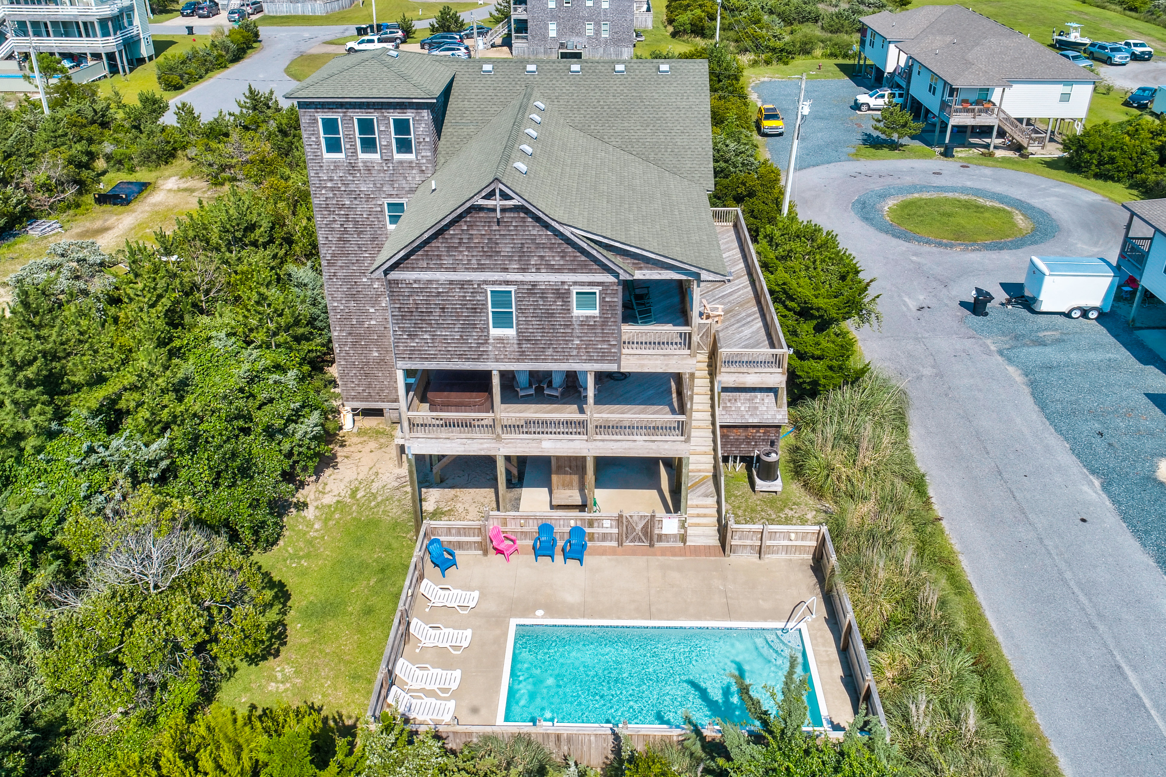 Beautiful Home with pool, hot tub, AC, W/D, & fireplace