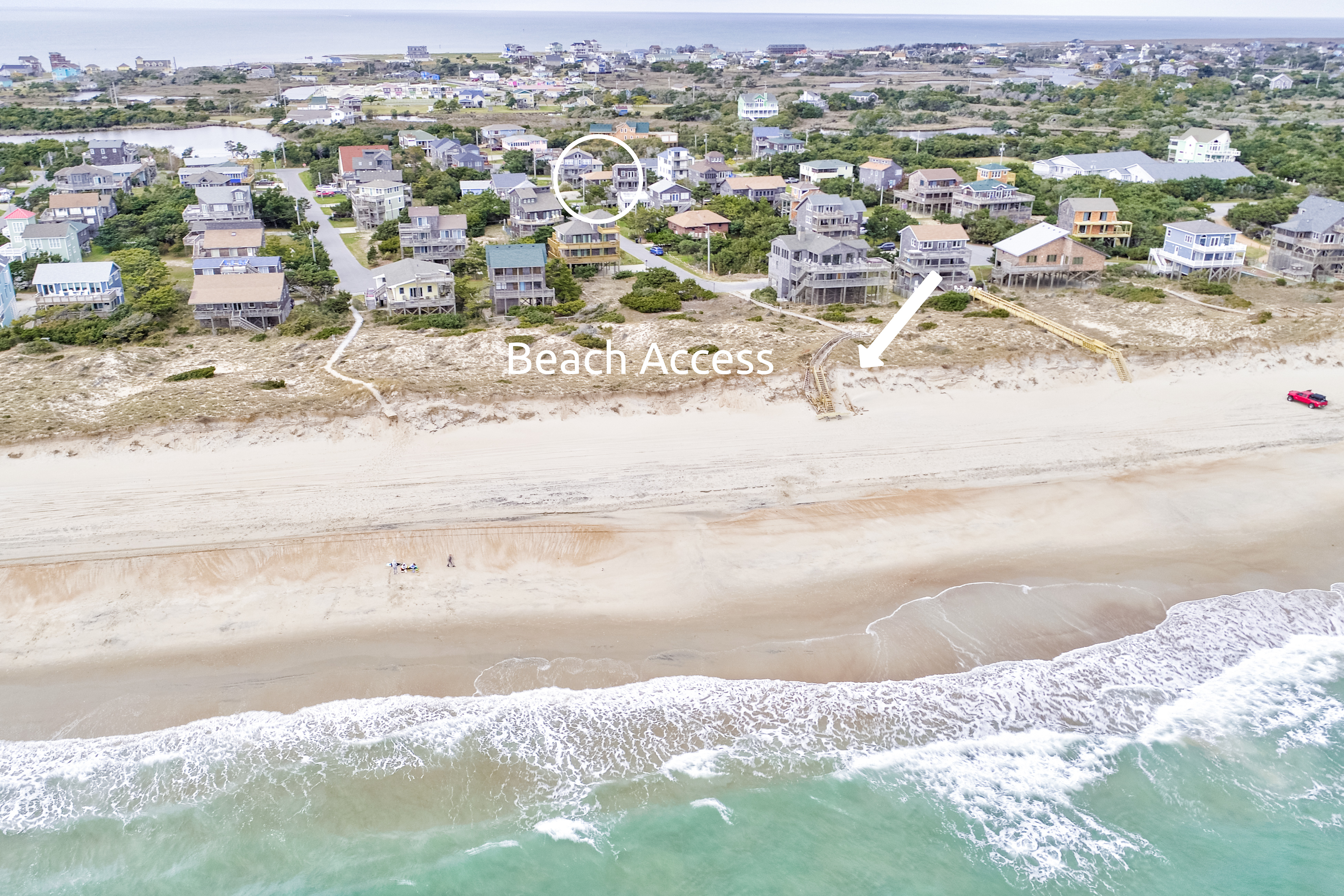 Charming oceanside beach cottage -  short walk to private beach access & marinas