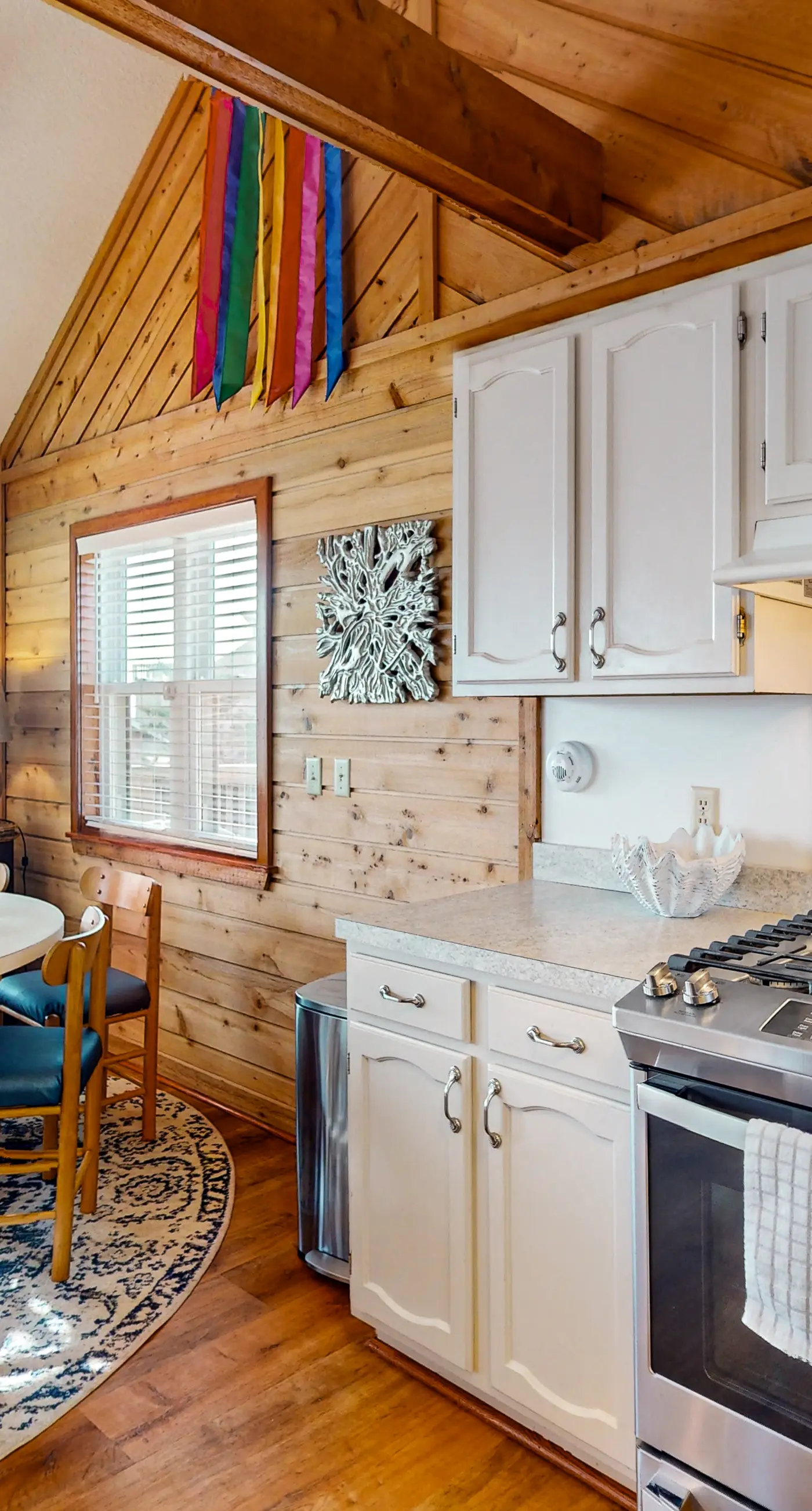 AV38 Tree House 38