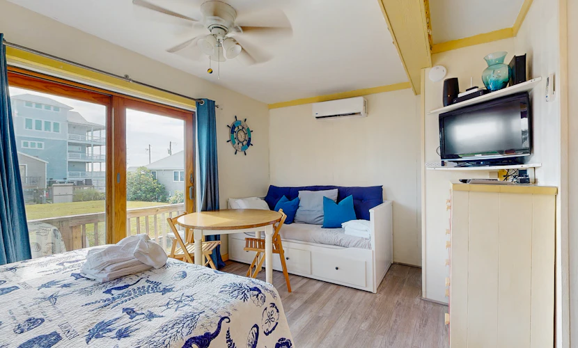 Romantic Hatteras Studio | Rooftop Ocean Views, Free WiFi & Club Hatteras Access