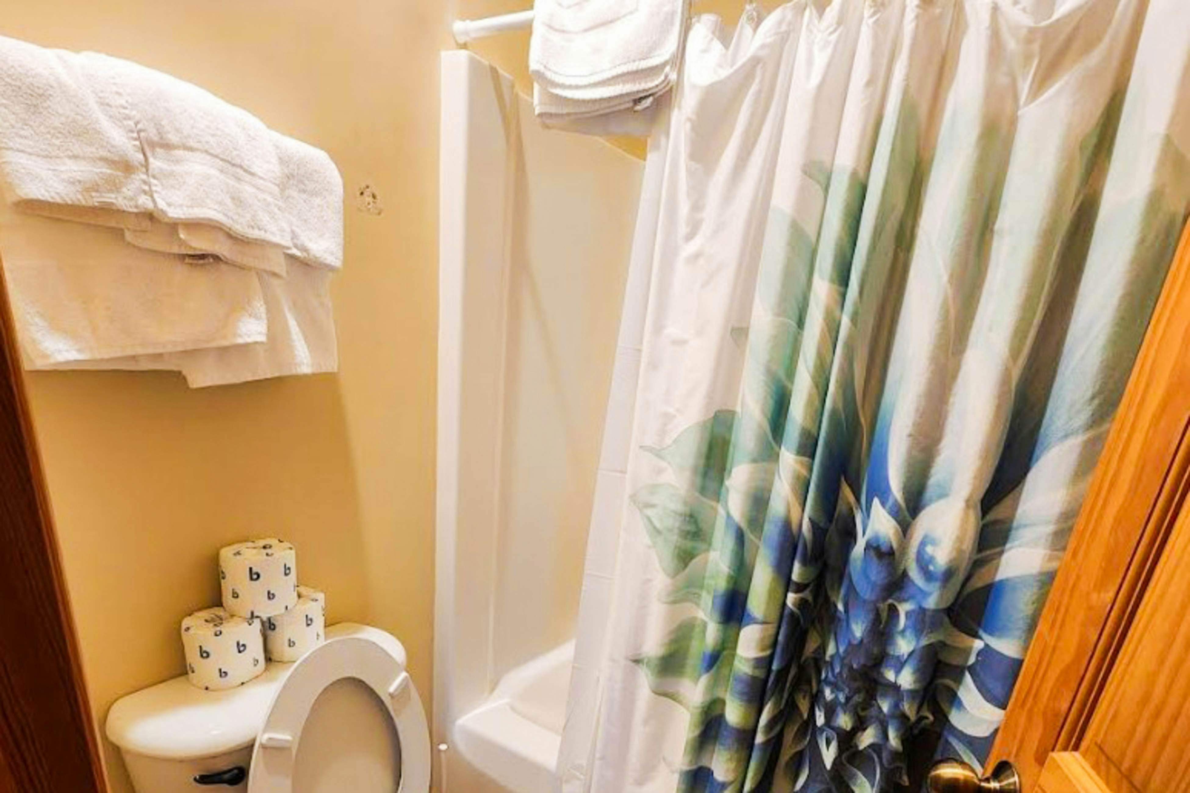 AVLE796 The Shark Tank 796