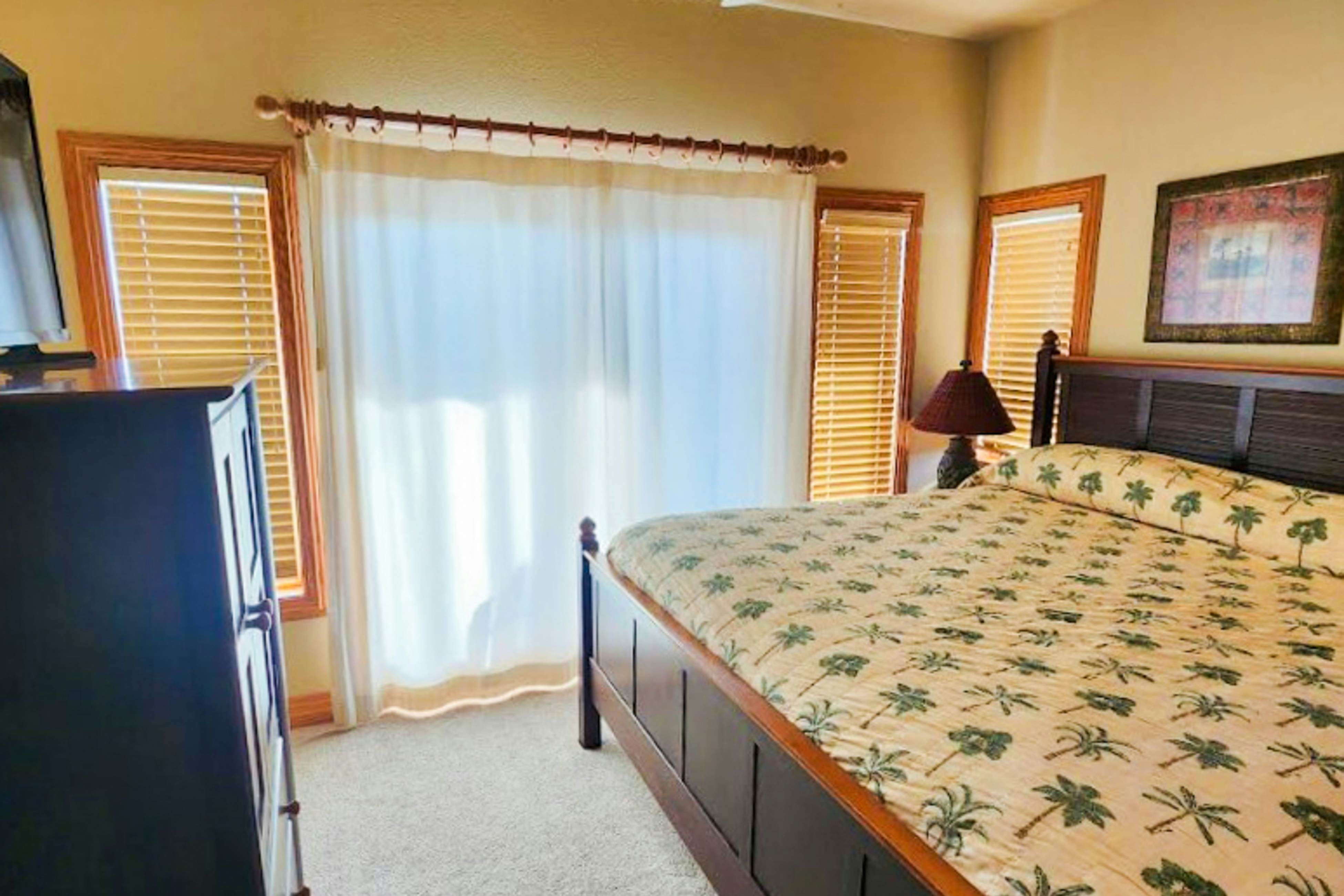 AVLE796 The Shark Tank 796