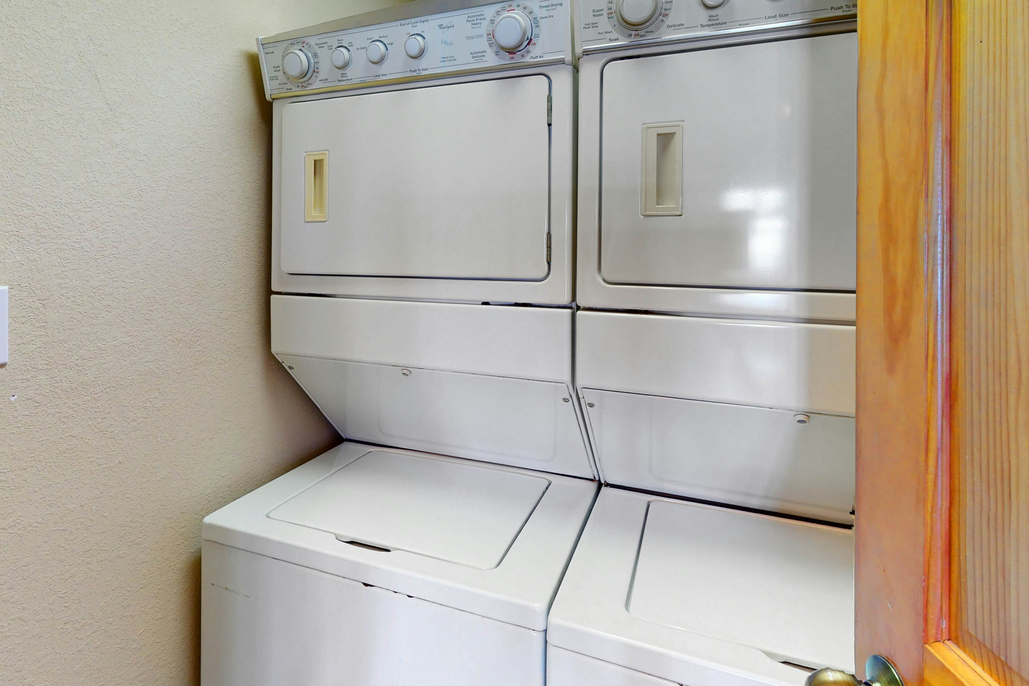 AVLE796 The Shark Tank 796