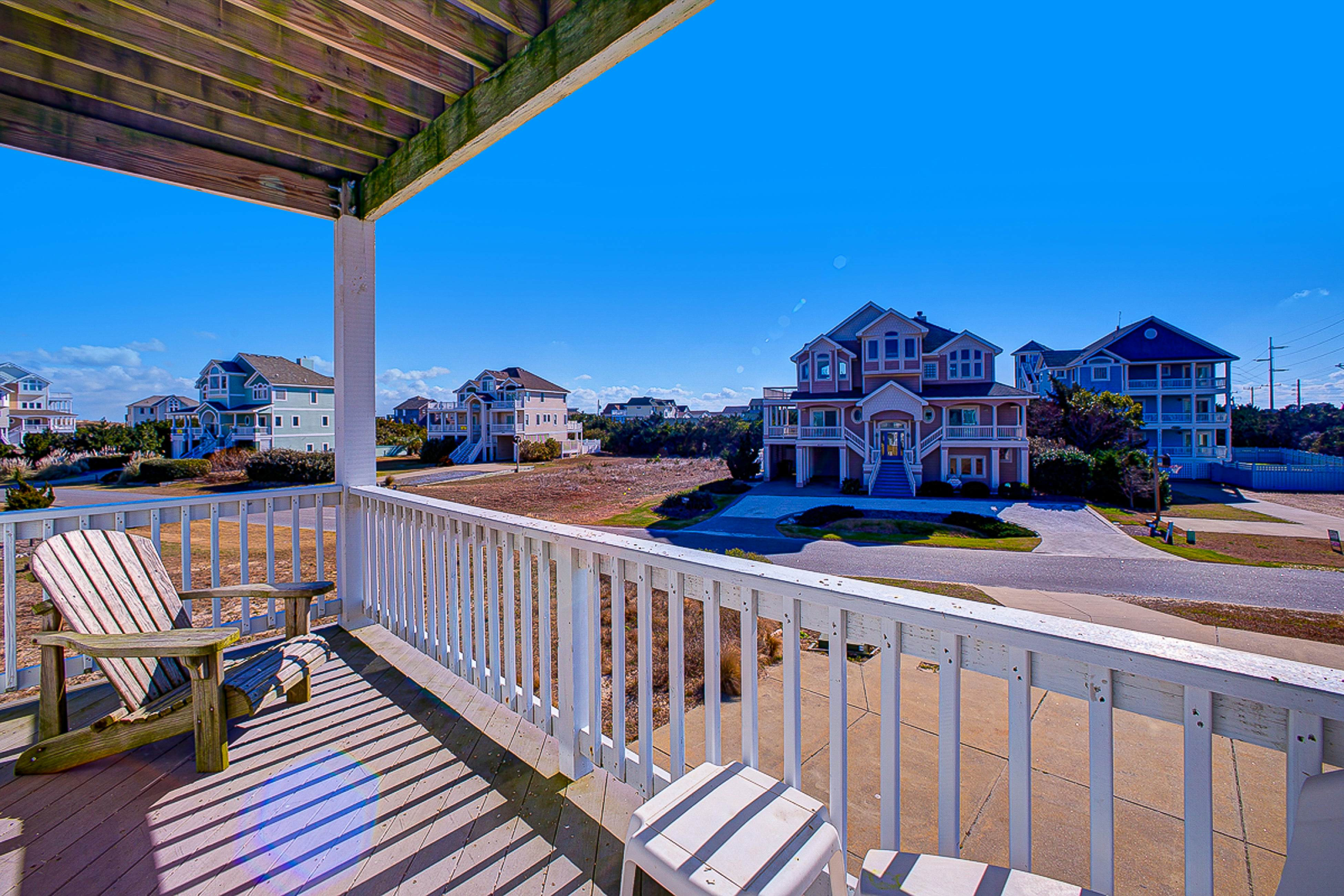 AVLE796 The Shark Tank 796