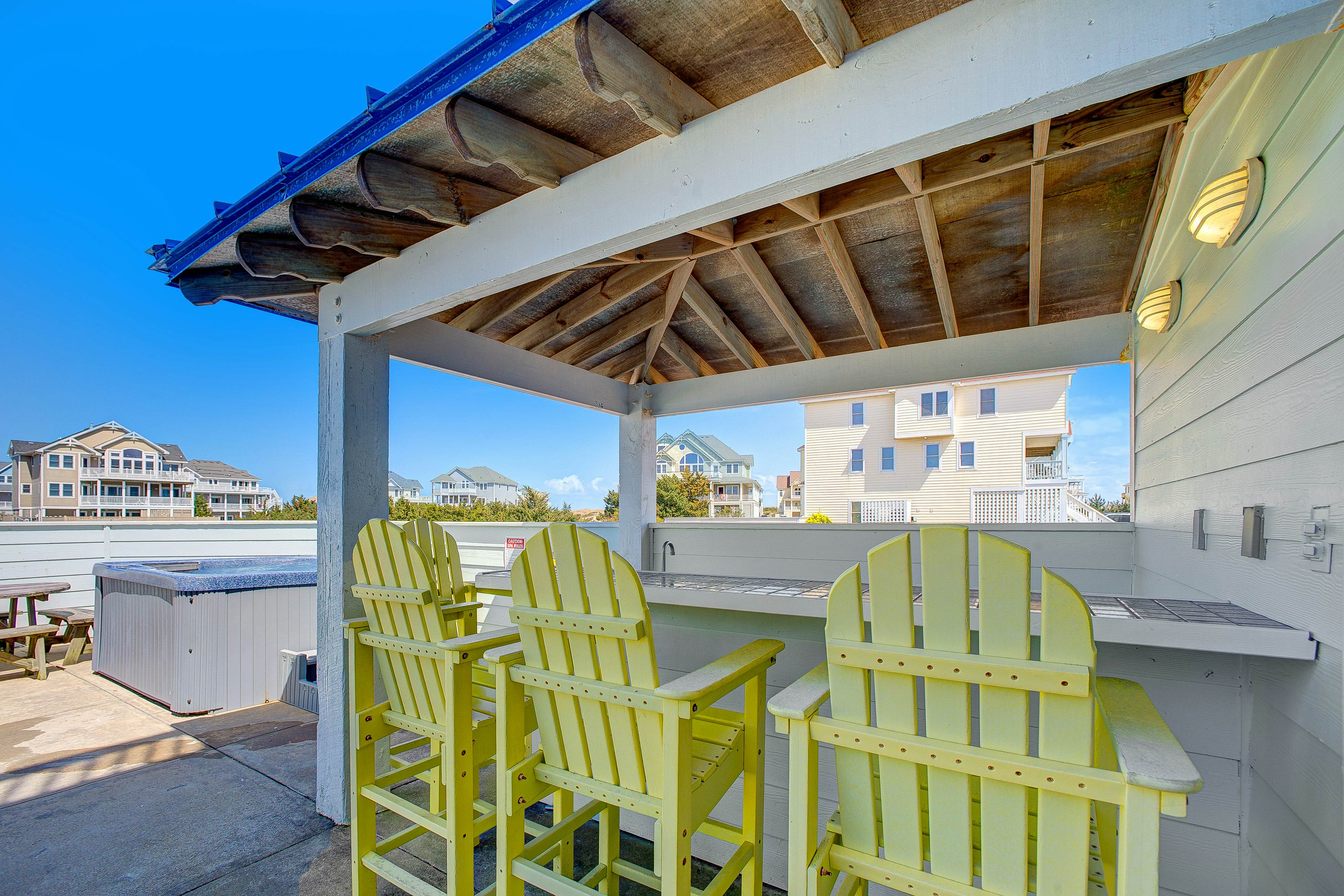 AVLE796 The Shark Tank 796