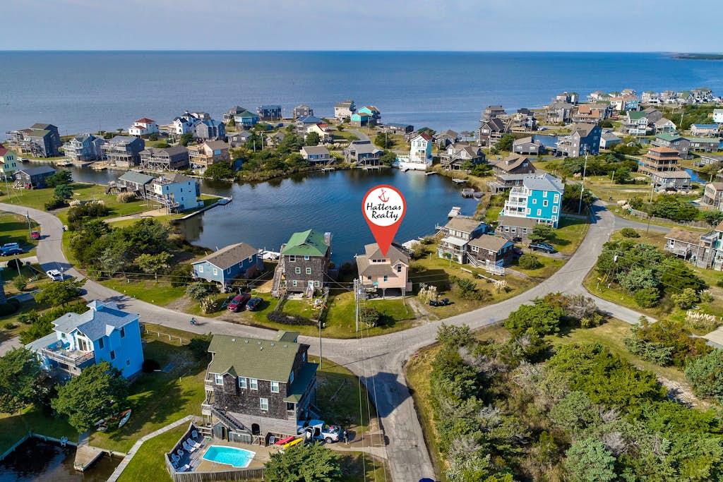 Sea Dream 440: Lagoon-front home w/private dock