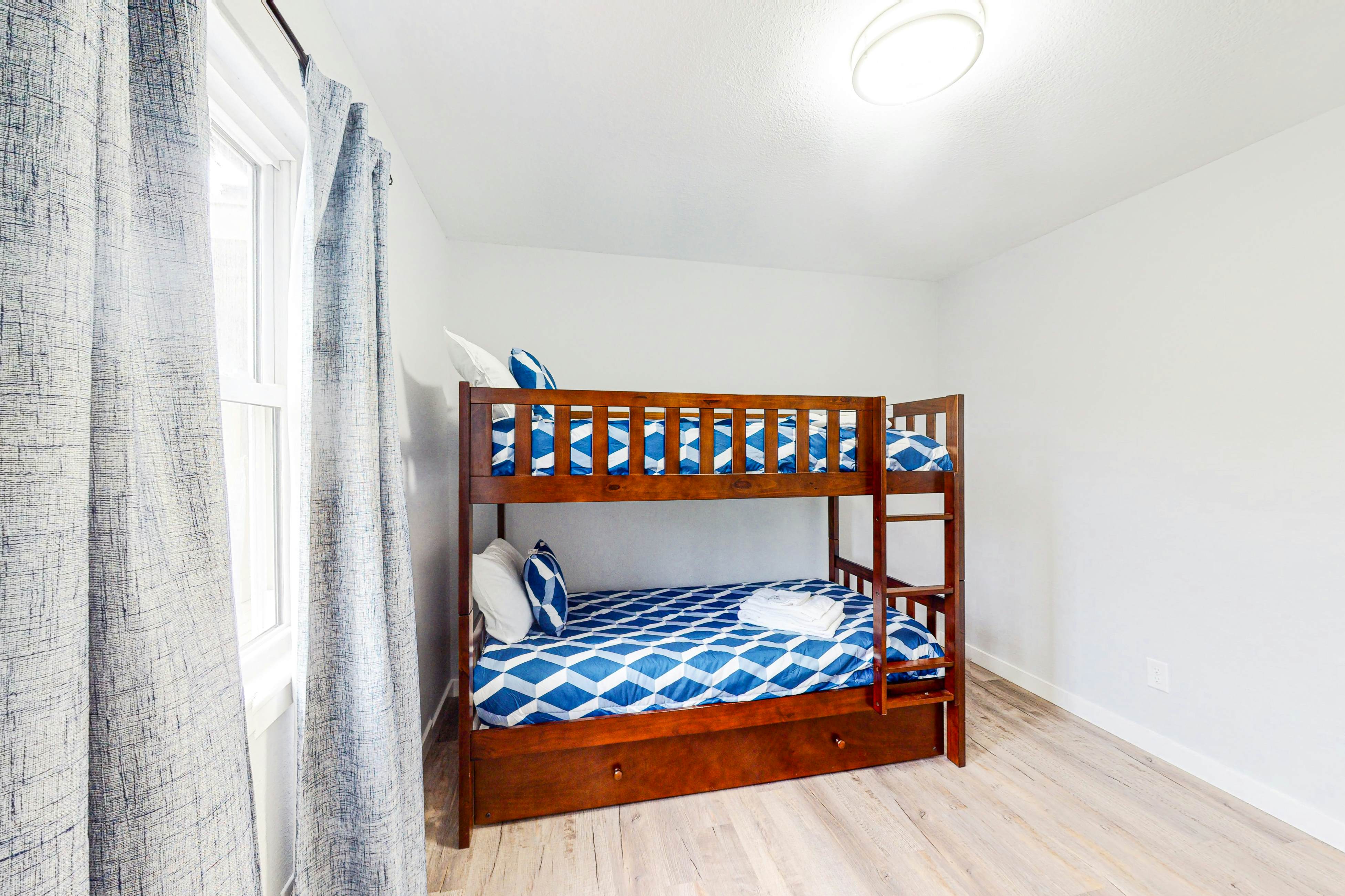 WVSIH2 Summer by the Sea