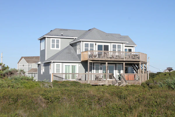 Oceanfront dog-friendly home close to sand with views & private hot tub