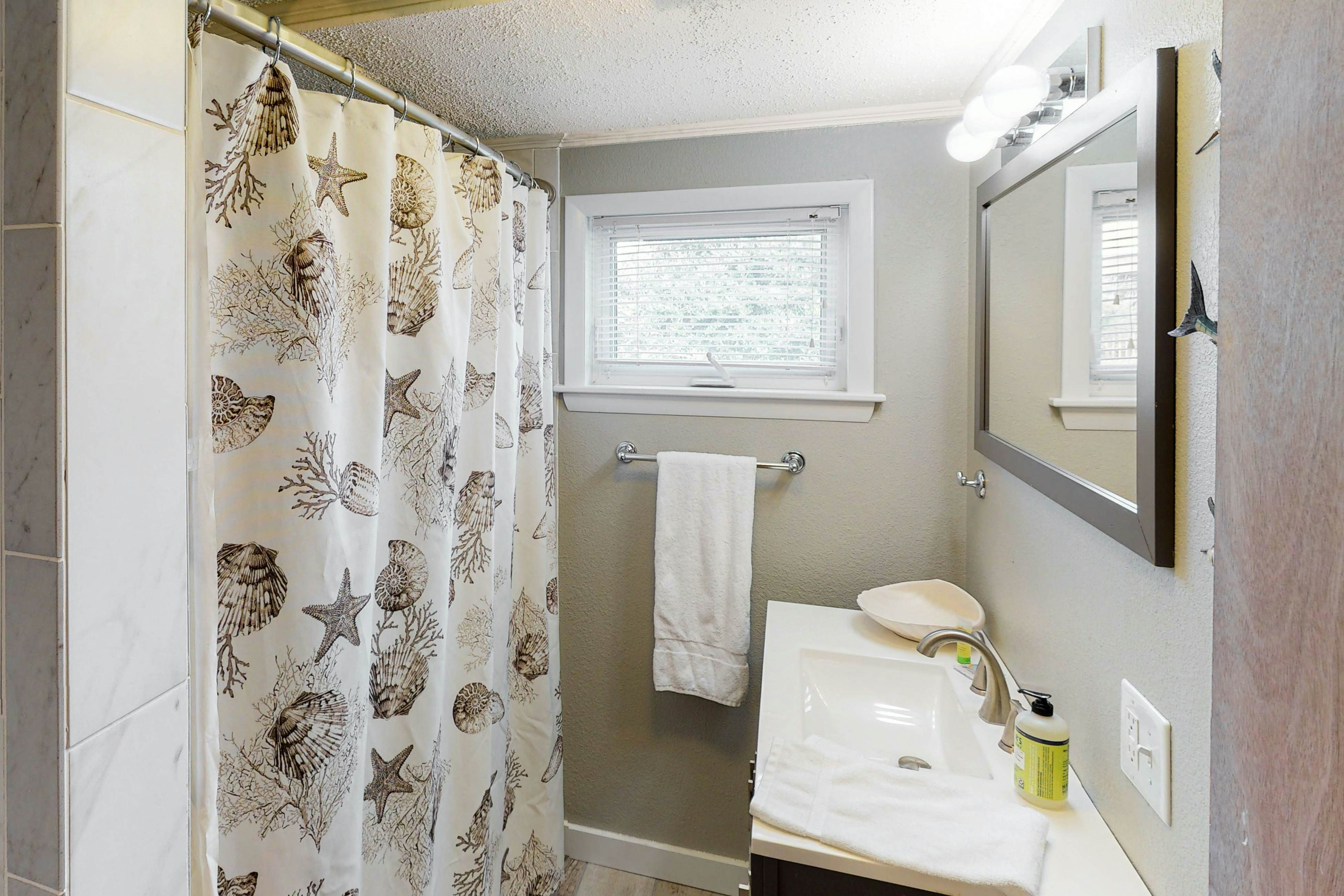 BXDPE6 Fishbonz #6-BB