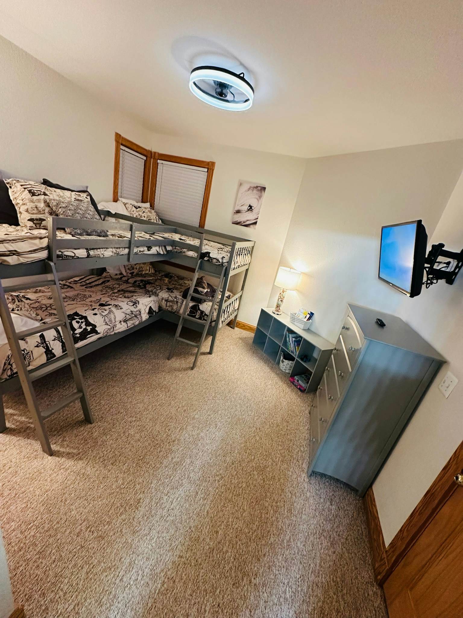 AVKS1115 The Oaks #15-11