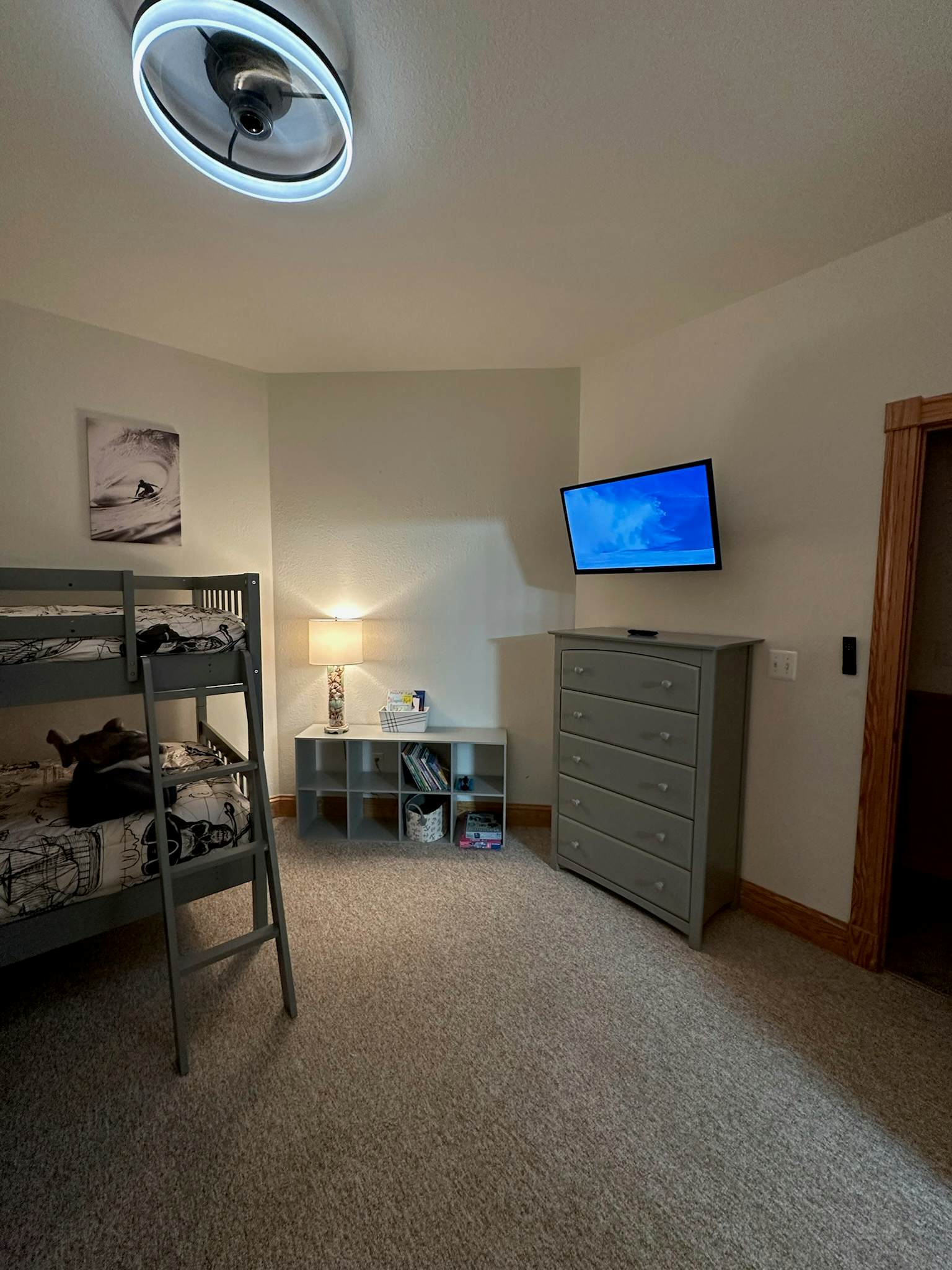 AVKS1115 The Oaks #15-11