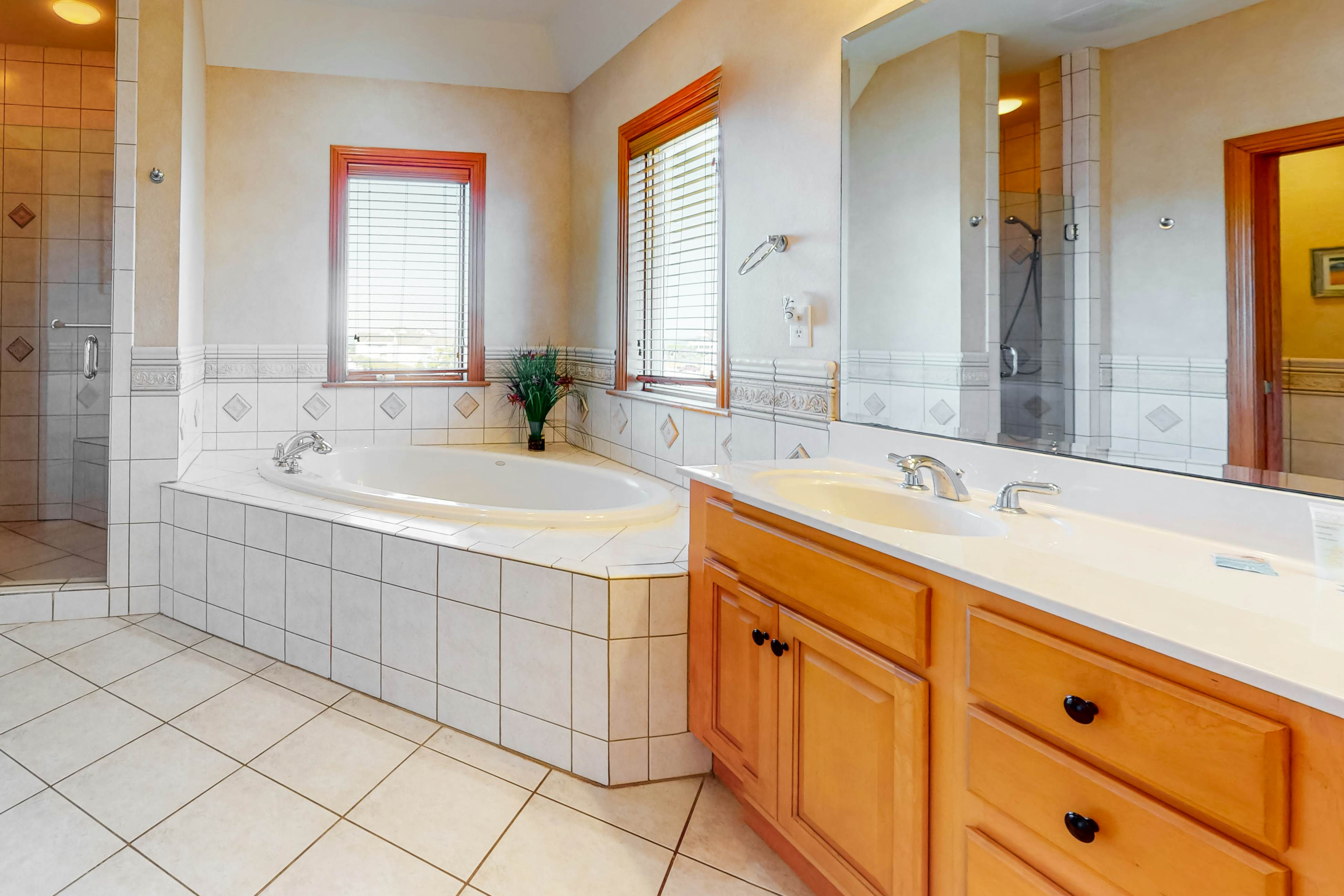 HAHL112 Pinch Me #12H