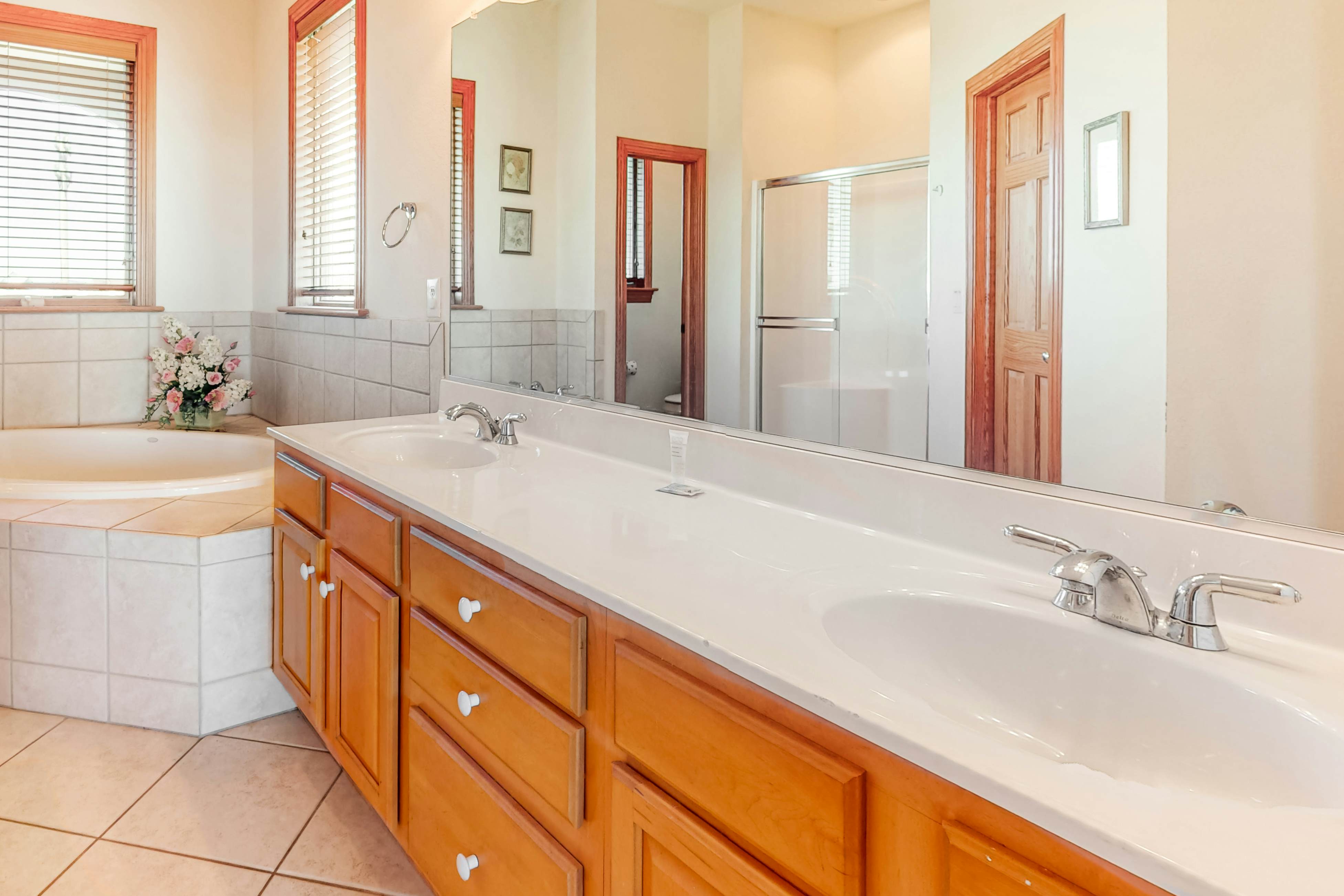 HAHL112 Pinch Me #12H