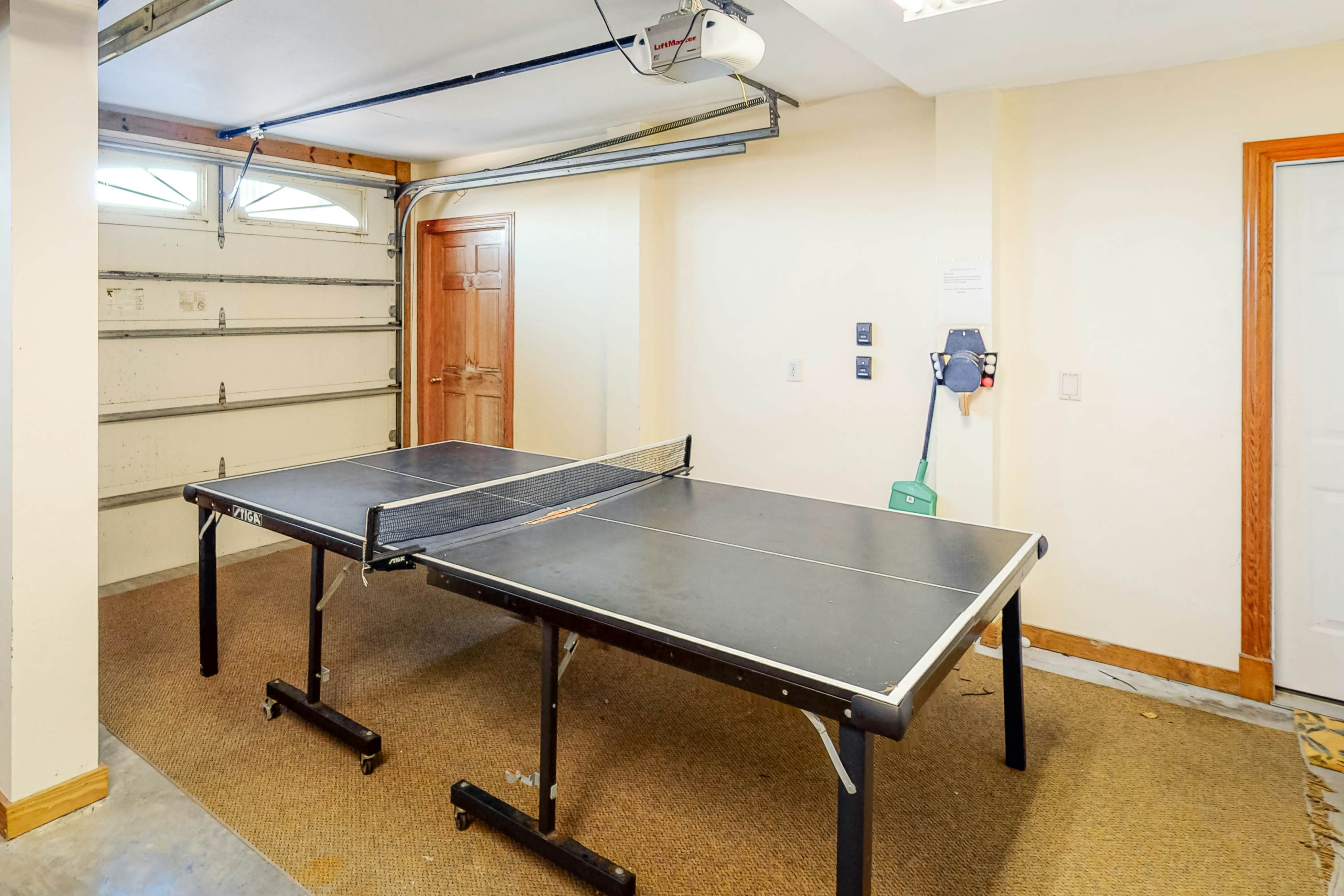 HAHL112 Pinch Me #12H