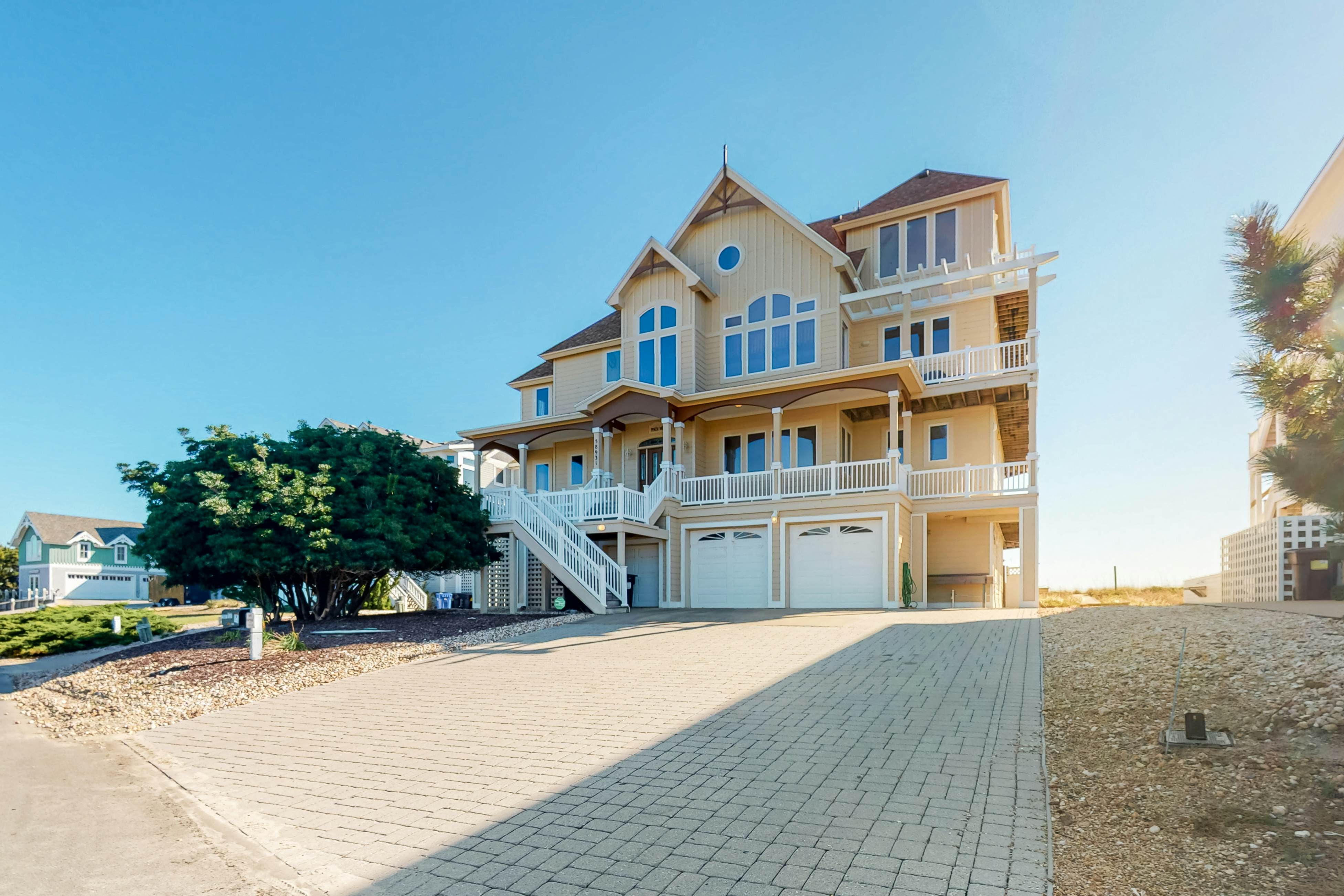 HAHL112 Pinch Me #12H