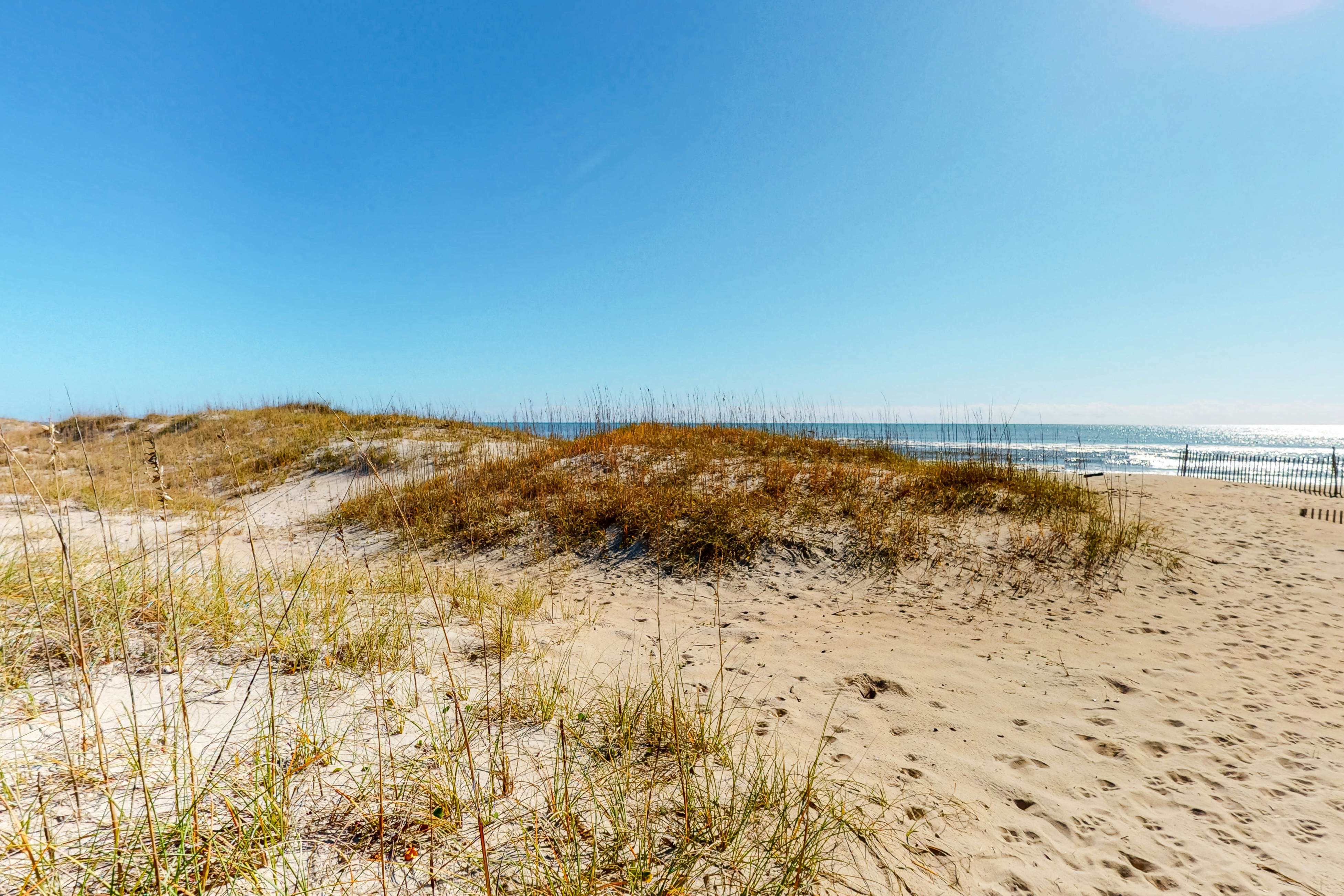 HAHL112 Pinch Me #12H