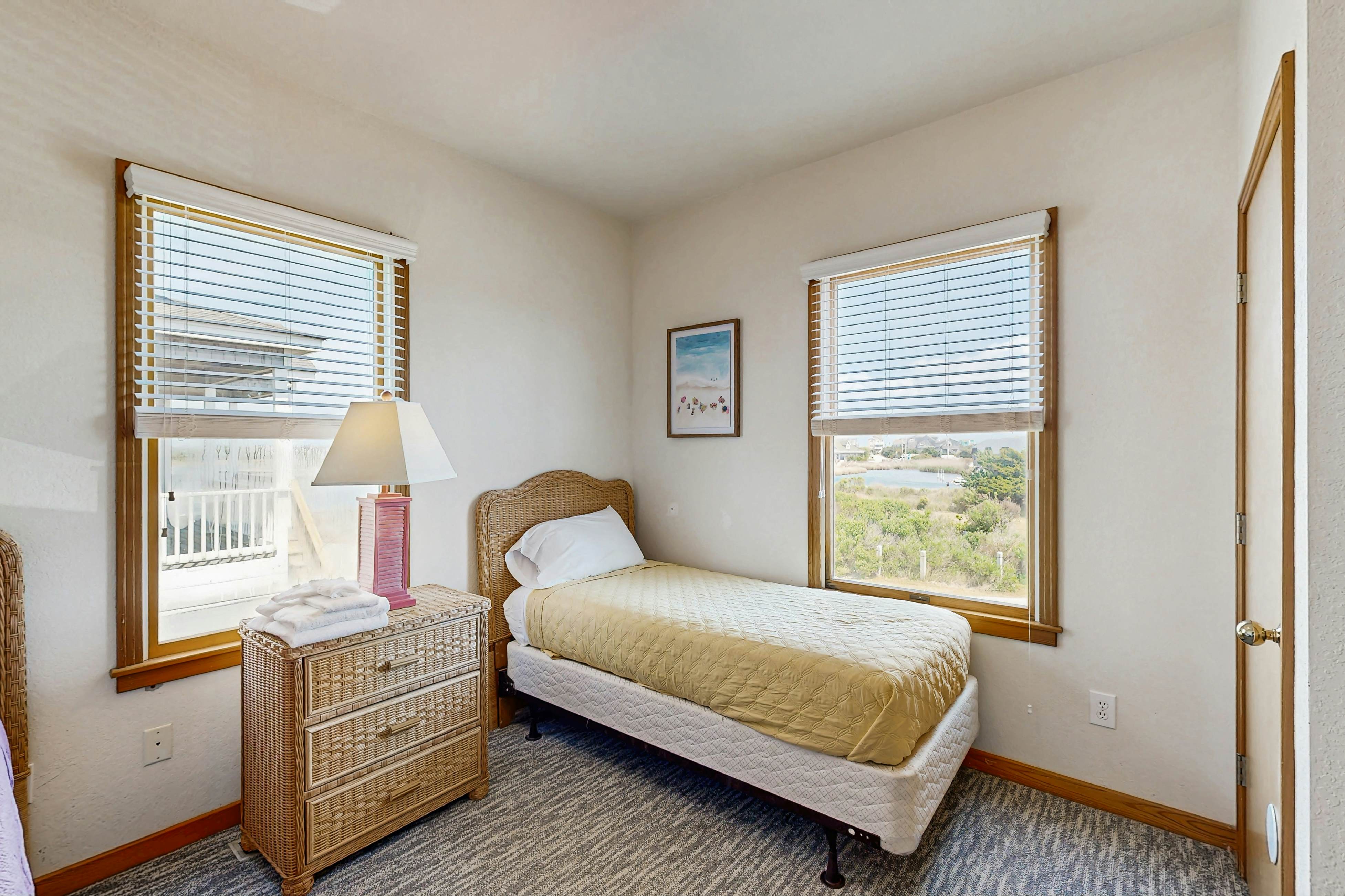 AVIC13 Island Gust  #13-I