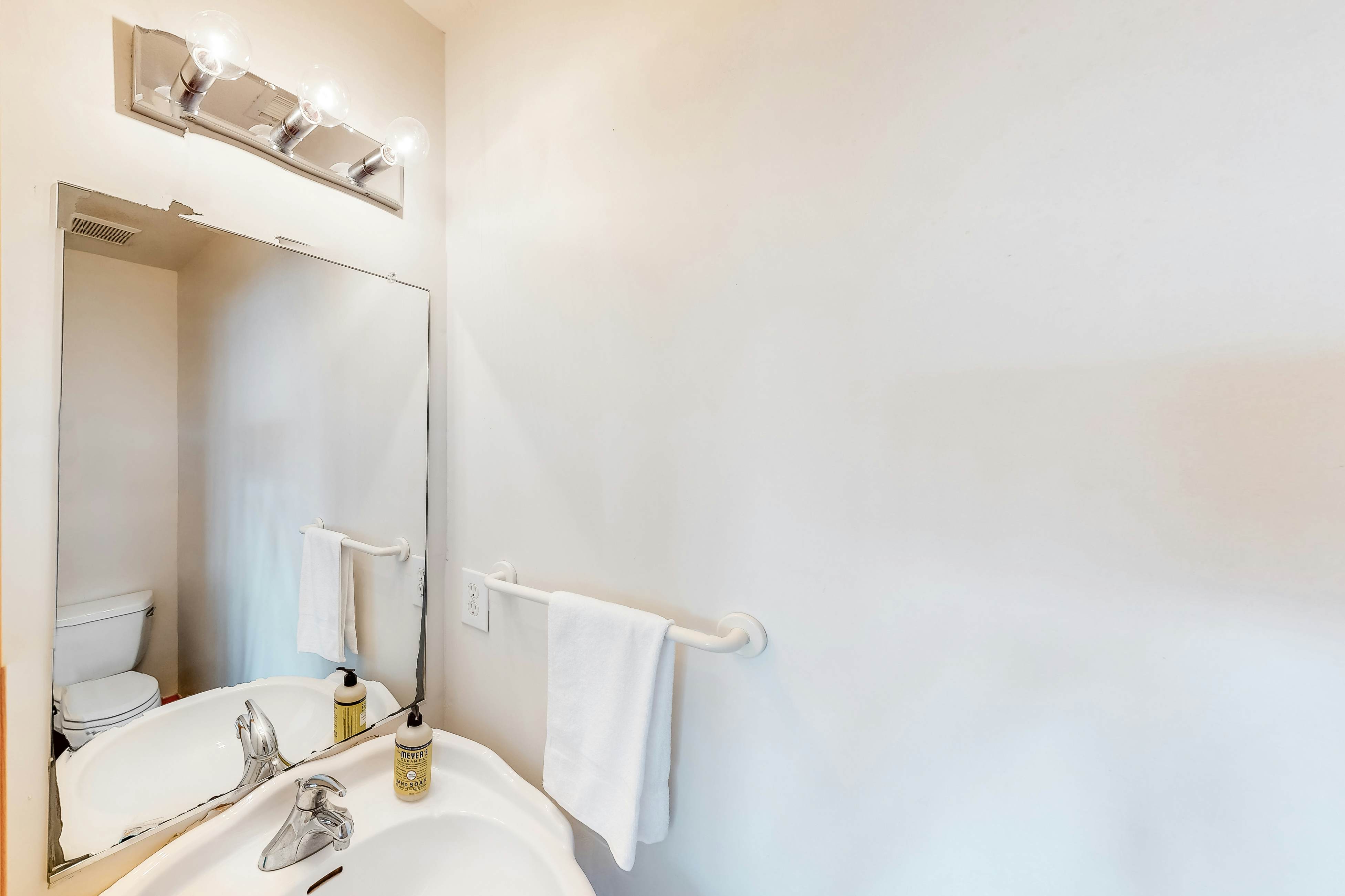 AVIC15 Island Thunder  #15-I