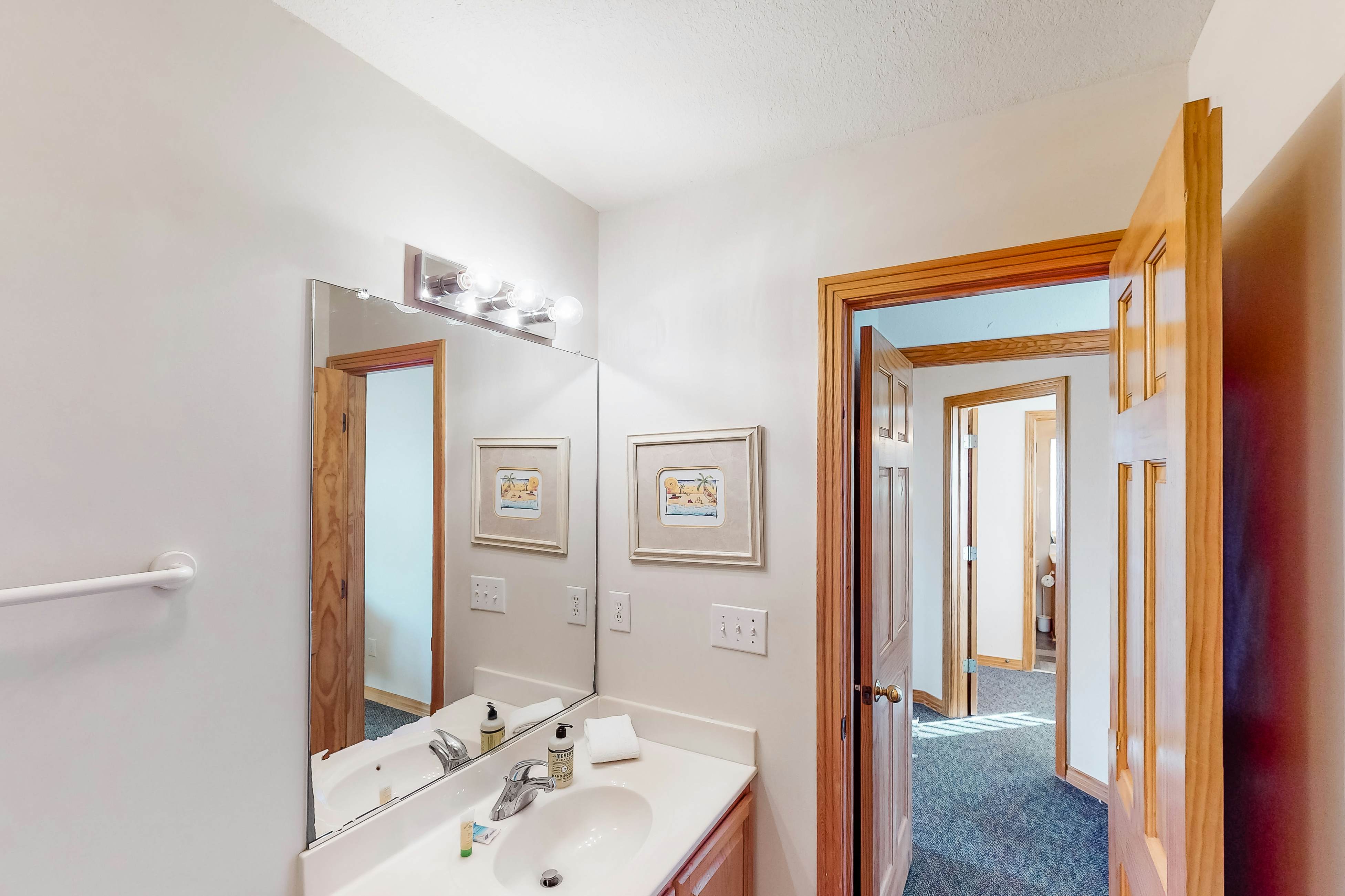 AVIC15 Island Thunder  #15-I