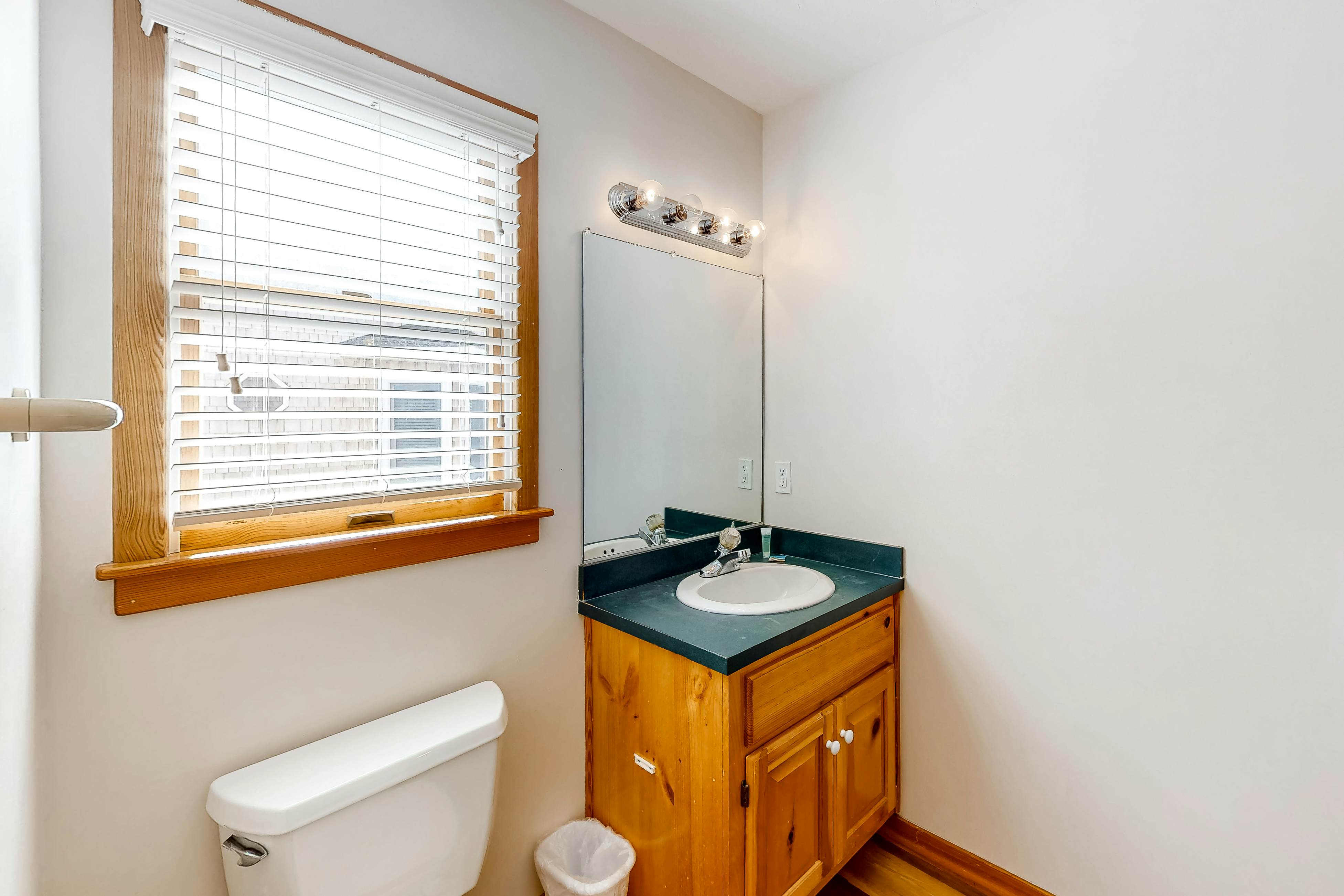 AVIC5 Island Gale  #5-I