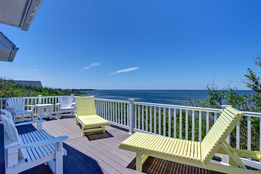 Sound-front vacation home w/private hot tub, WiFi, central AC, balcony, deck