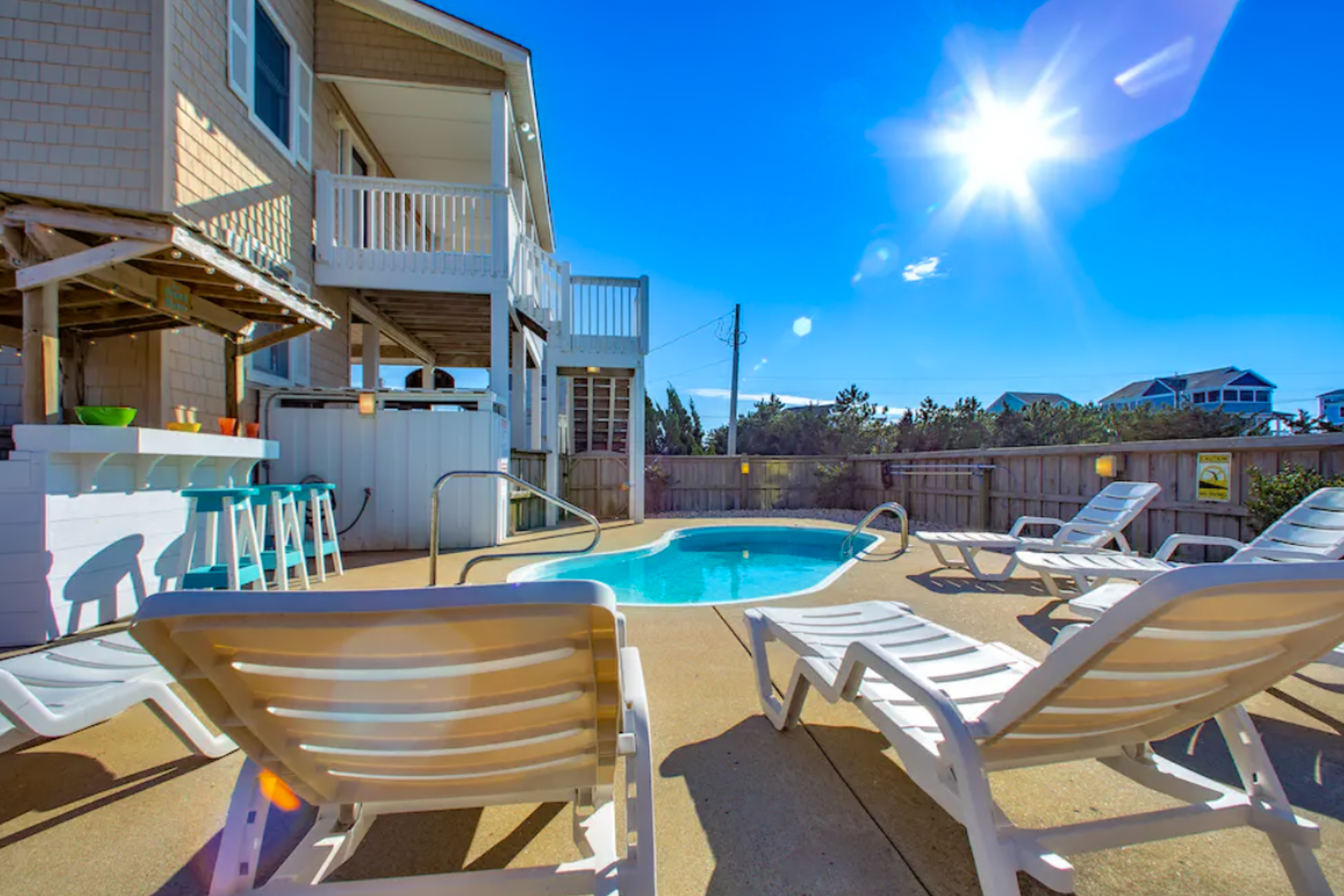 Bright, beautiful house near the sound & ocean with private pool & hot tub