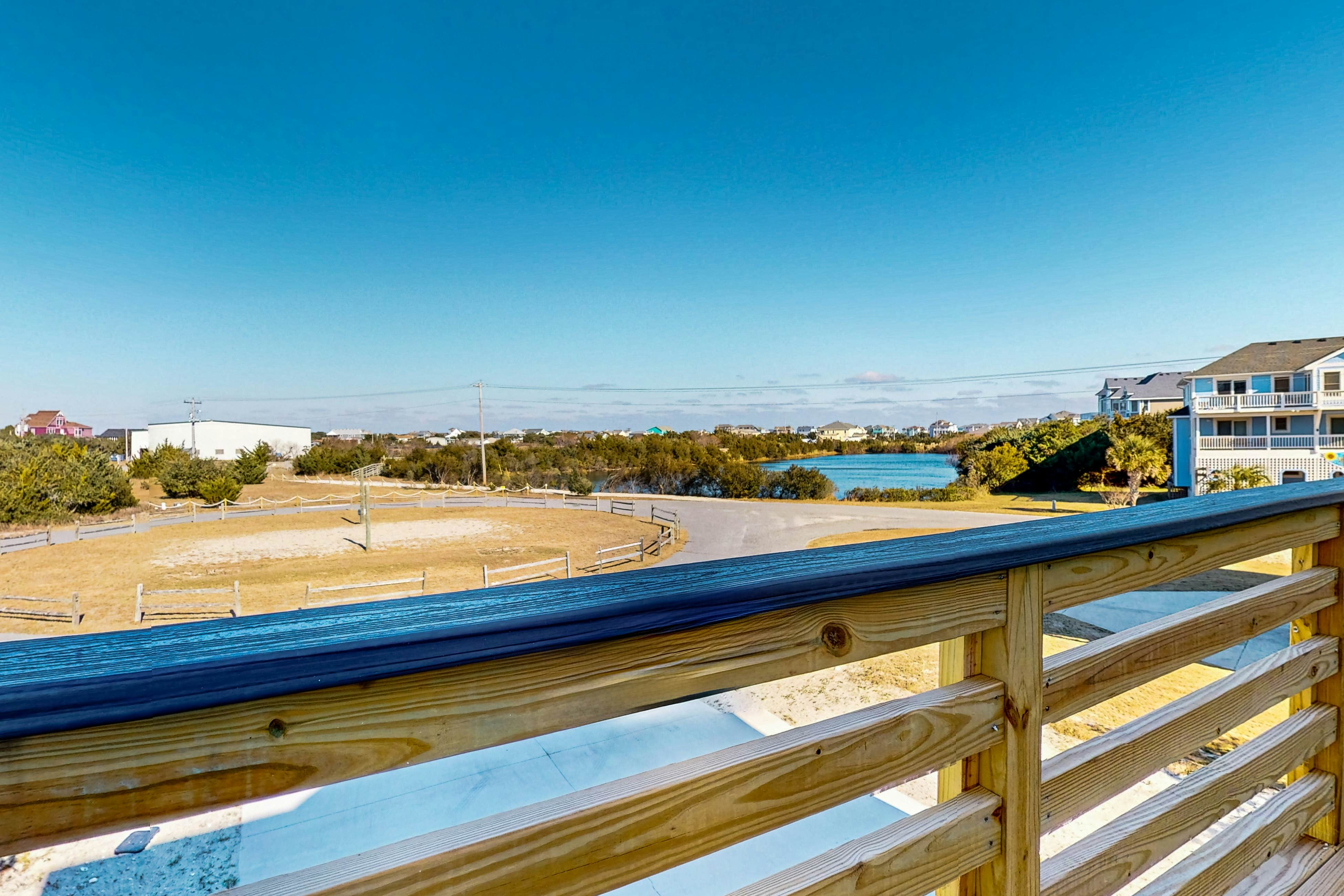 AVKS1125A The Green Turtle  - Upstairs