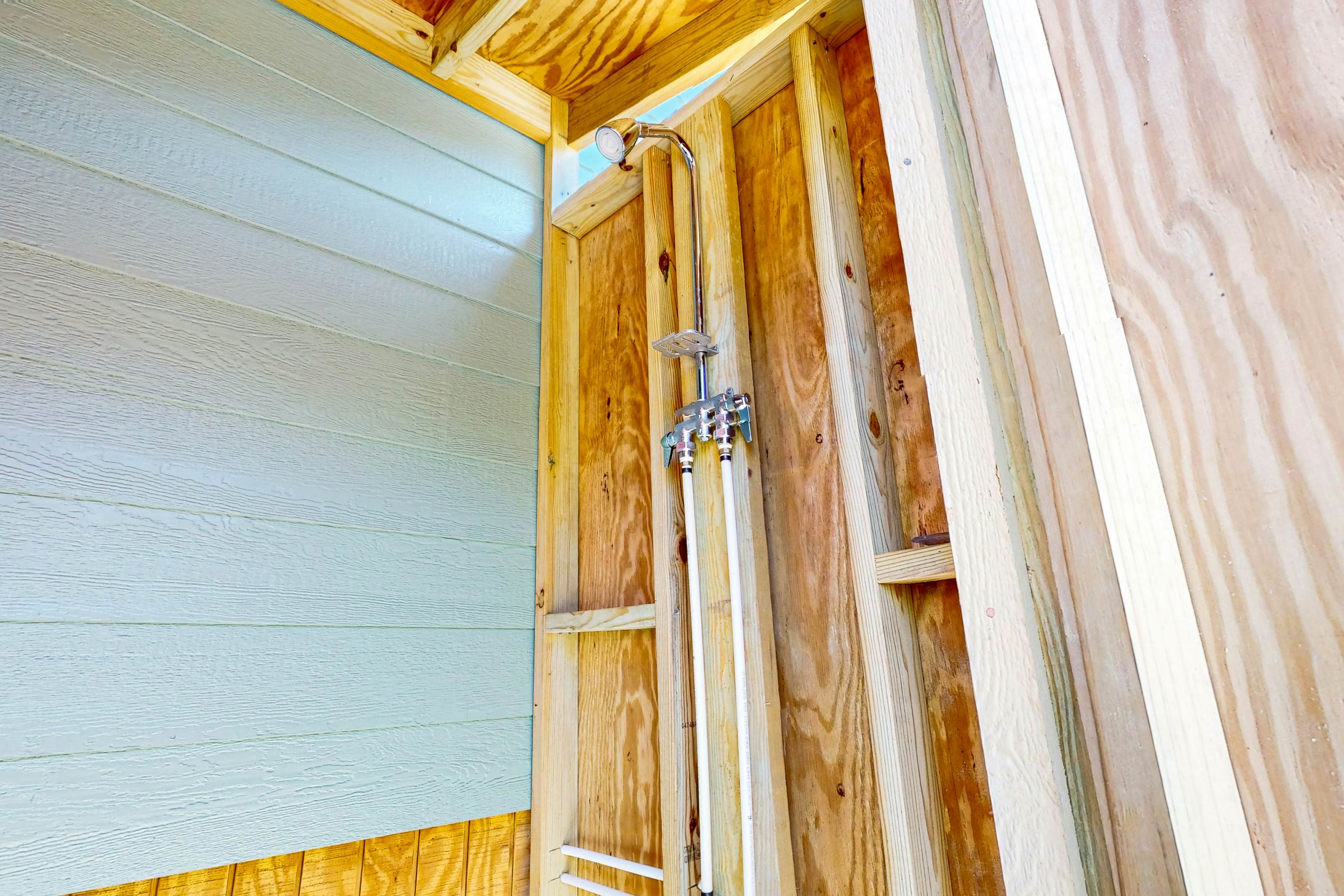 AVKS1125A The Green Turtle  - Upstairs