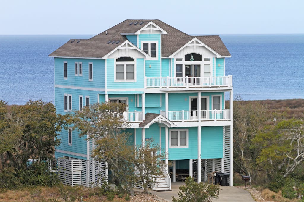 Sound front home with amazing views, private pool, hot tub, theater & rec room