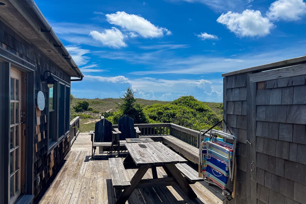Charming 3BR Oceanfront Home in Avon,NC with Full Kitchen, A/C, and WIFI