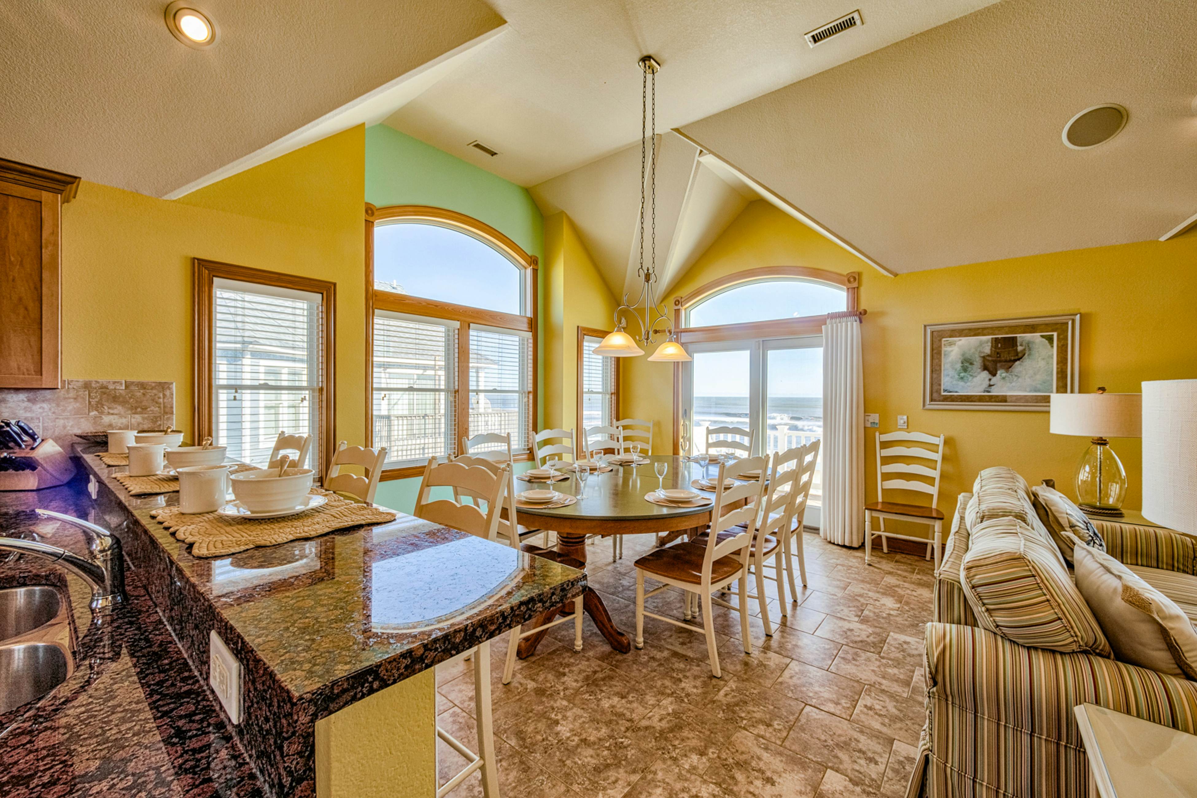 AV220 Coastal Charm 220