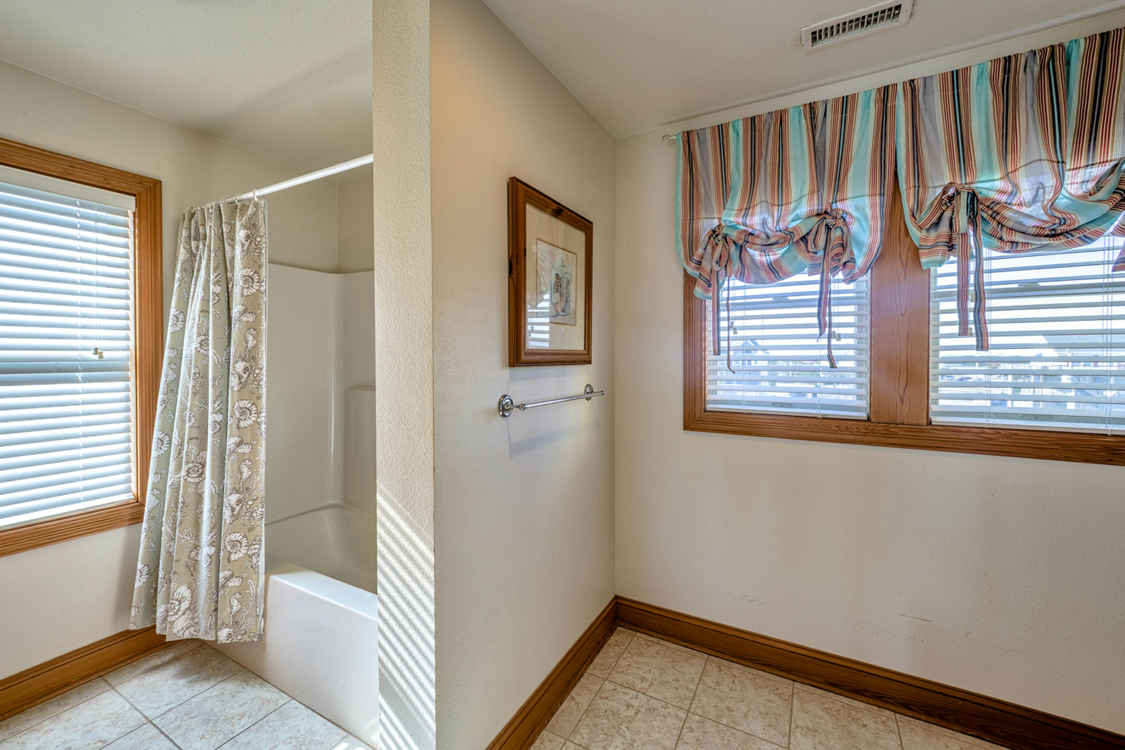 AV220 Coastal Charm 220