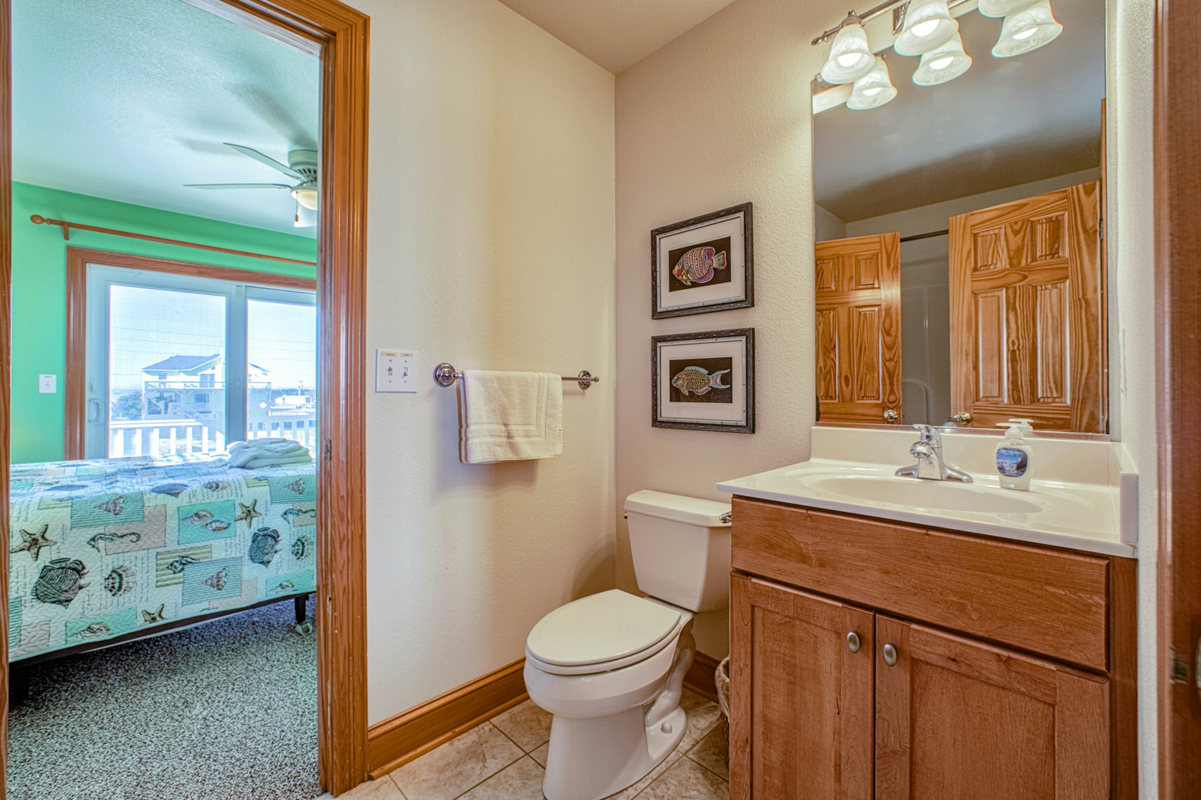 AV220 Coastal Charm 220