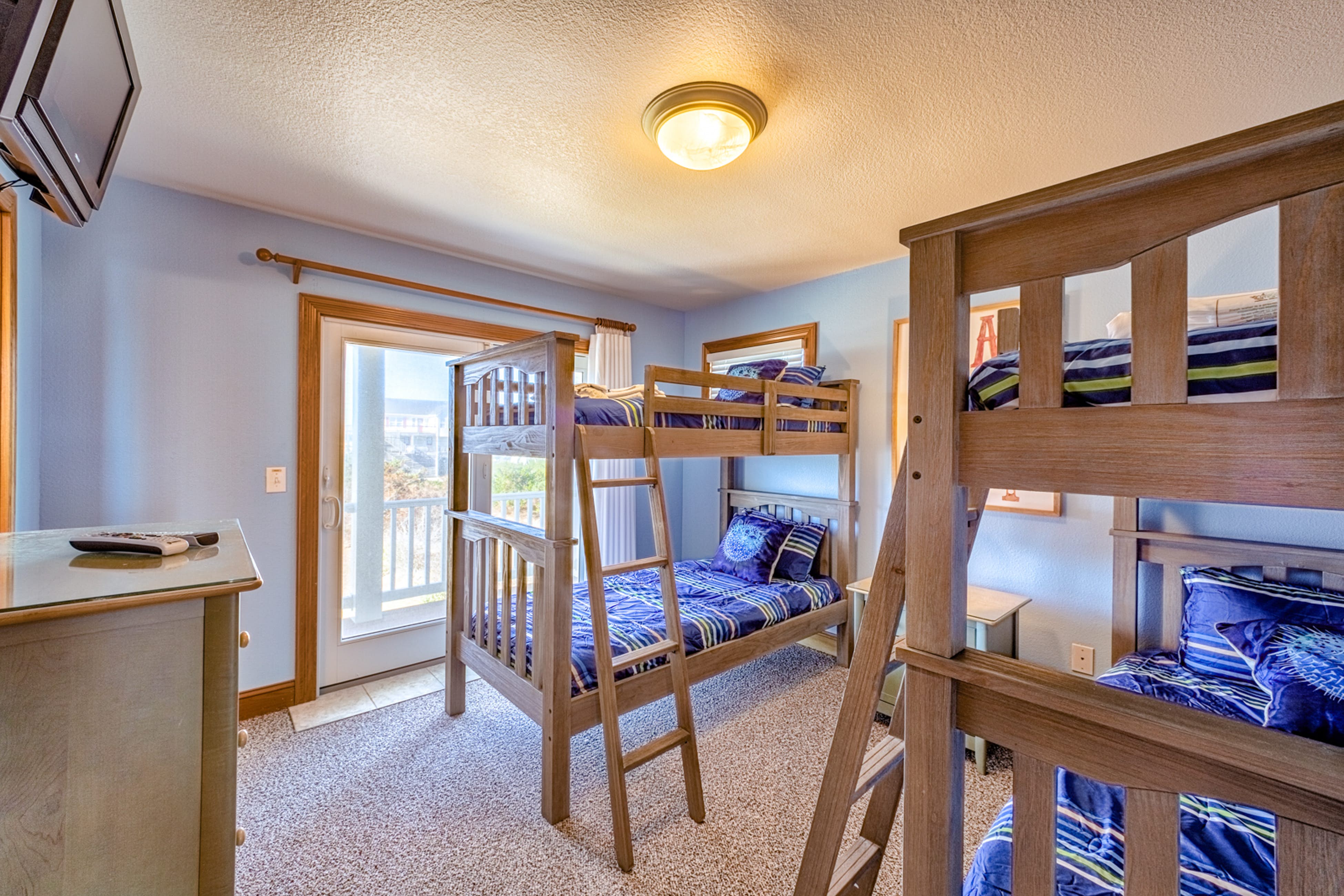 AV220 Coastal Charm 220