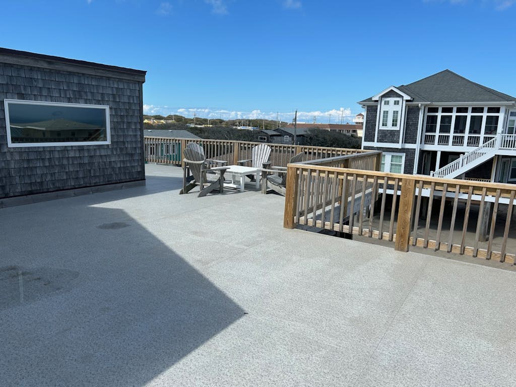 4 bedroom house w/ ocean view, private W/D, AC, WiFi