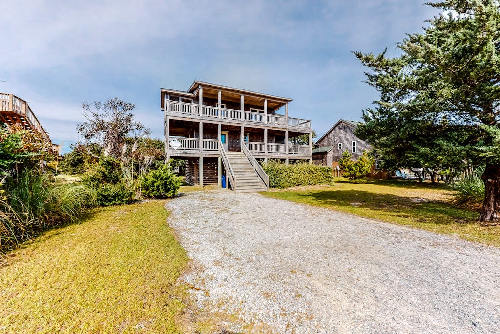 Dog-Friendly House w/Private Washer/Dryer, Central AC, Free WiFi, & Shared Pool
