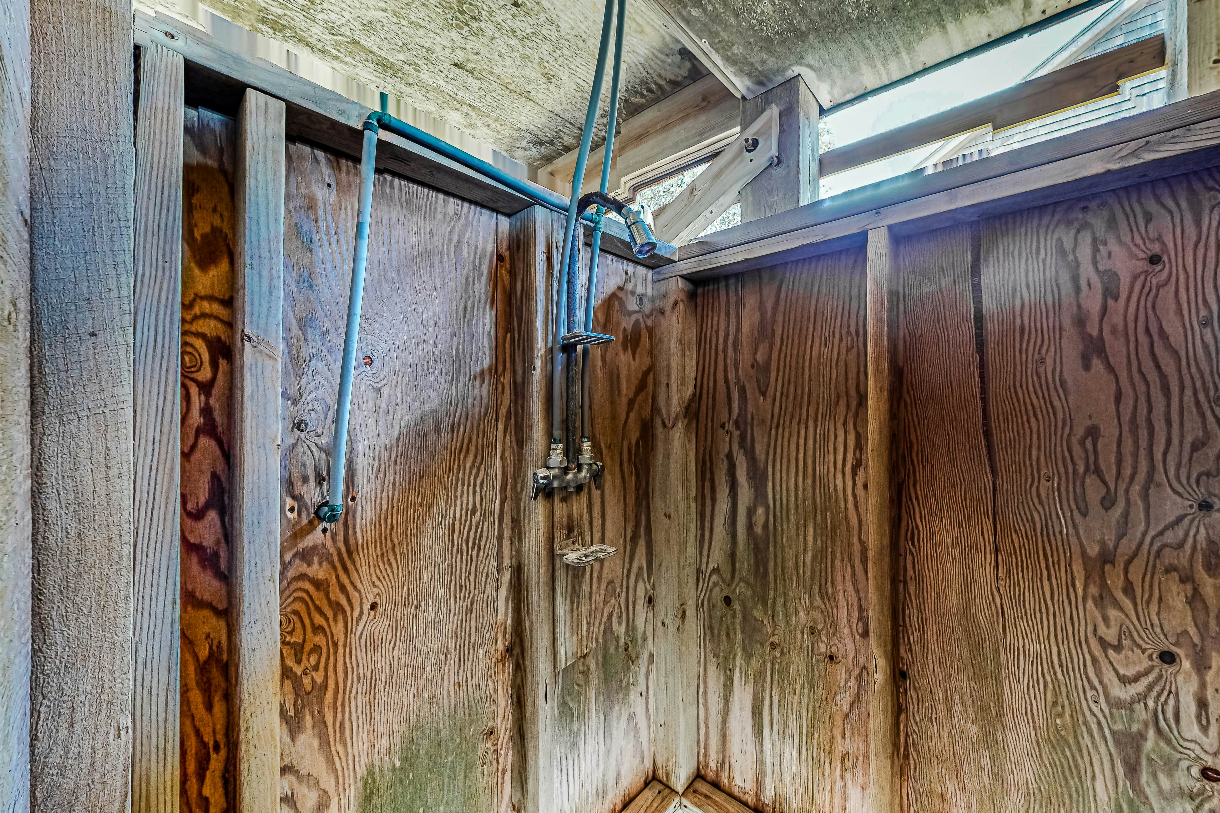 BXDPE73 Pirate's Light