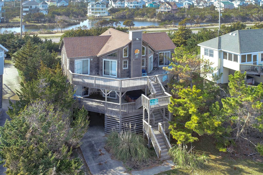 Pelican Perch: Dog-friendly,ocean views, outdoor pool & hot tub