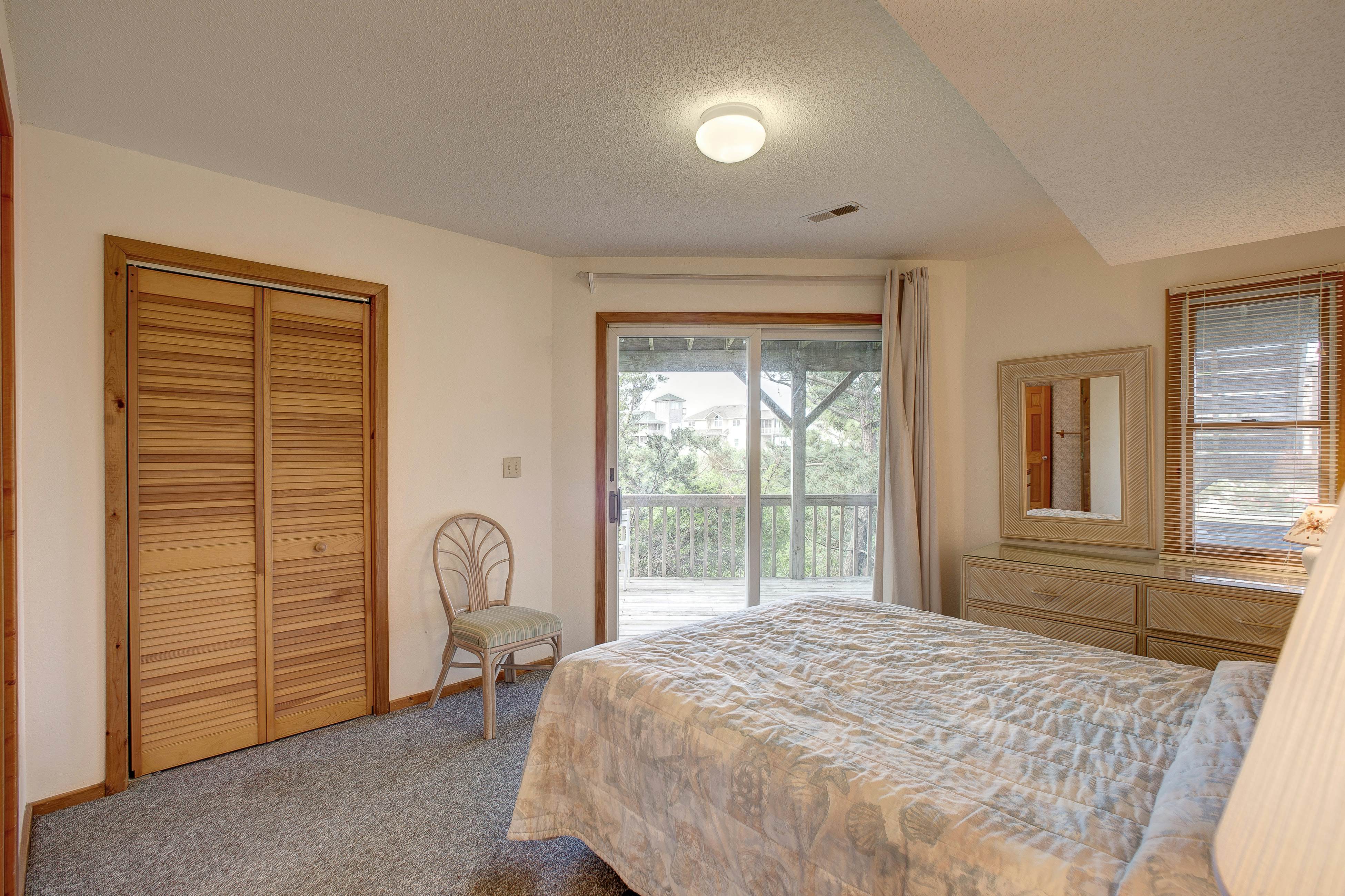 AV127 Pelican Perch 127