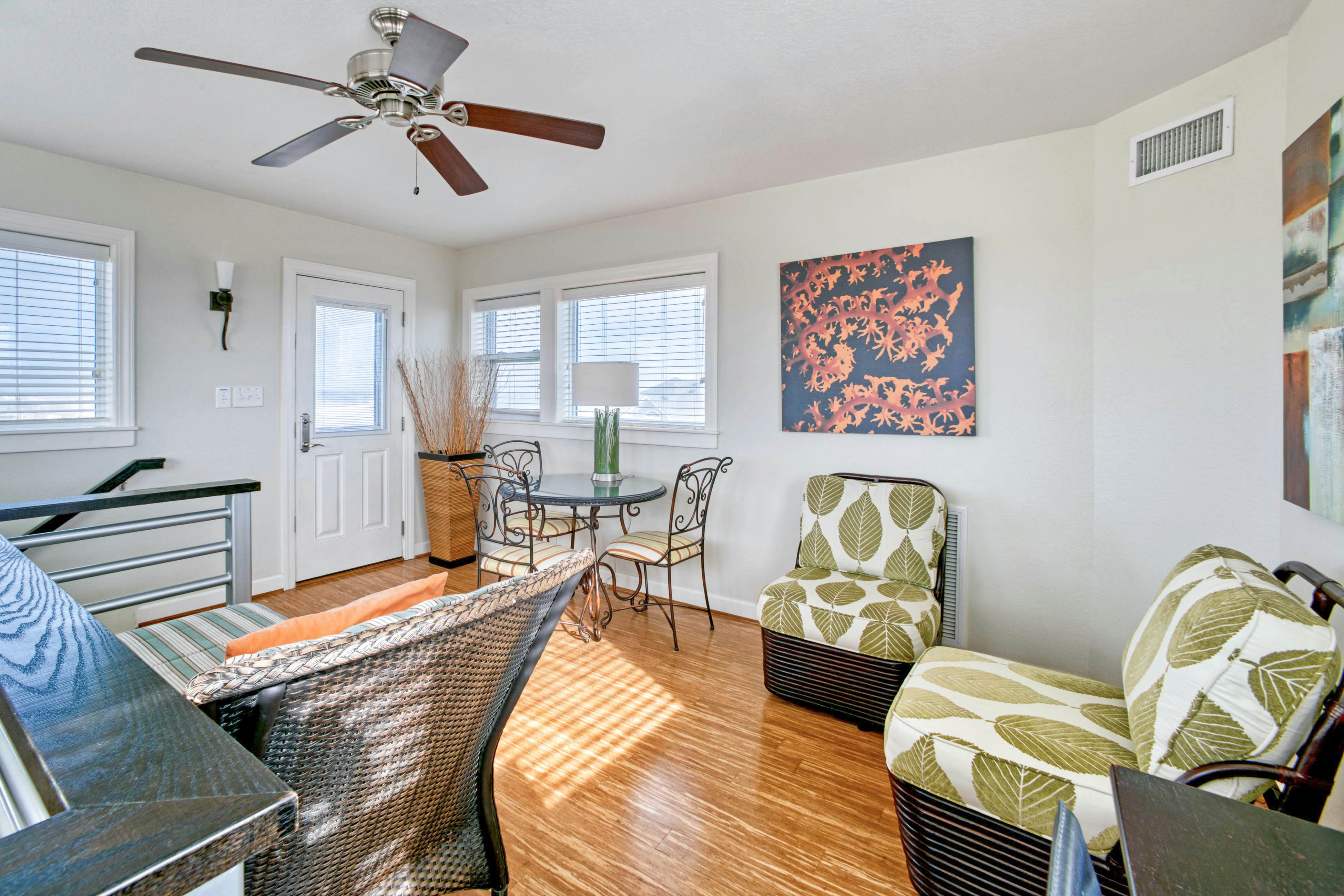 ROLE139 Gone Coastal